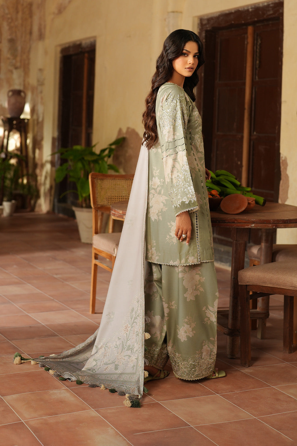 Iznik | Winter 25 | IPF-08 - House Of Hania