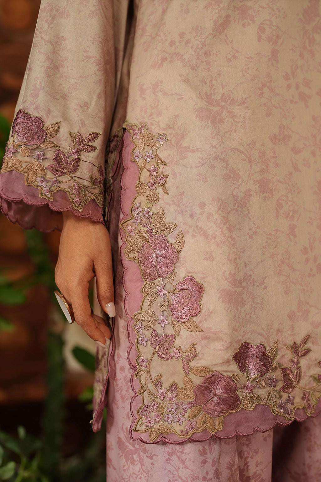 Iznik | Winter 25 | IPF-09 - House Of Hania