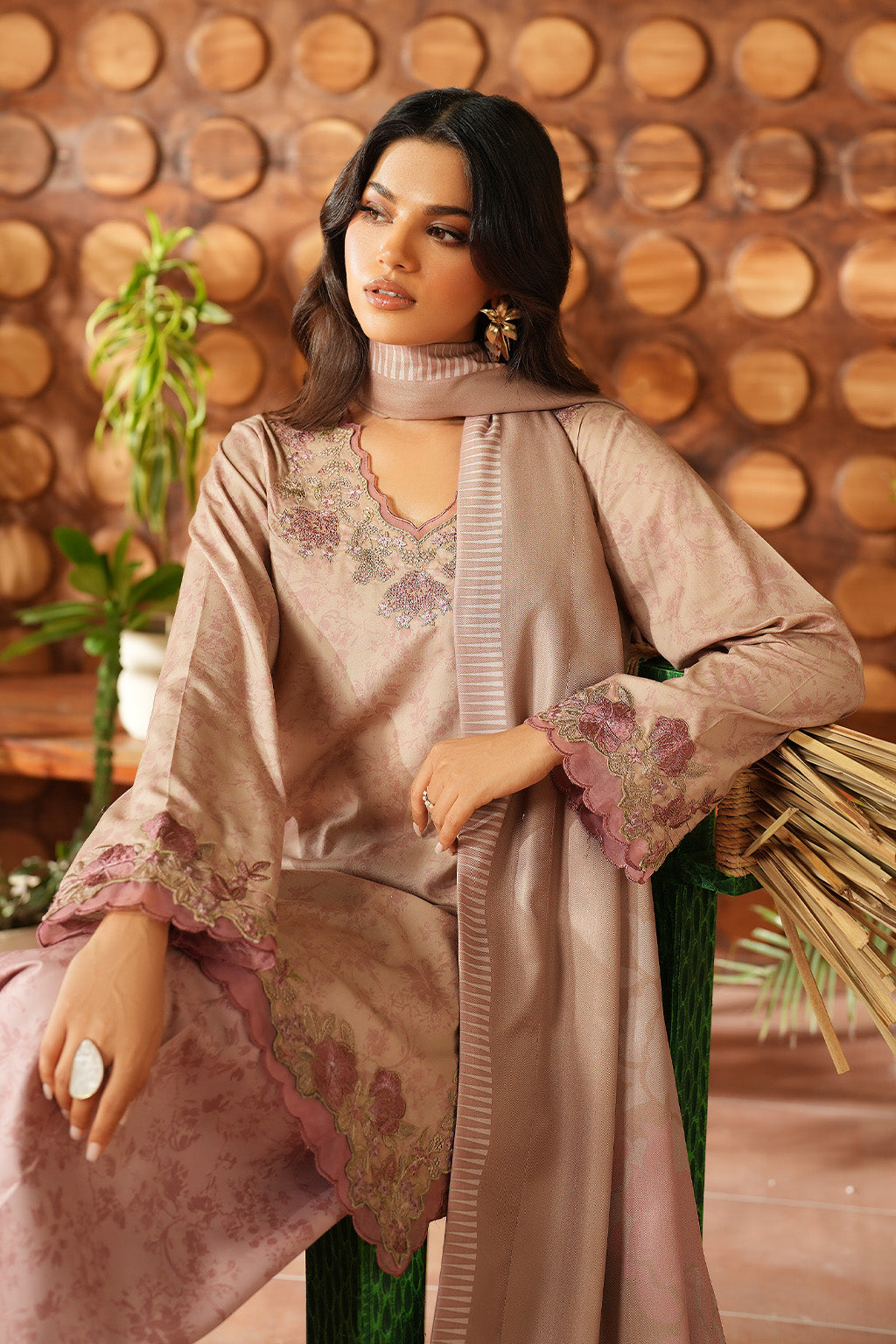 Iznik | Winter 25 | IPF-09 - House Of Hania