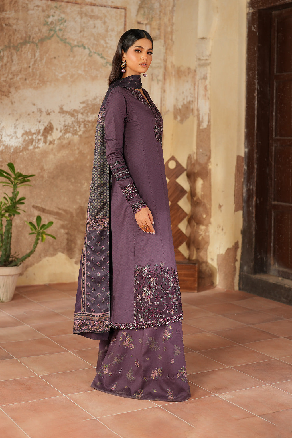 Iznik | Winter 25 | IPF-11 - House Of Hania