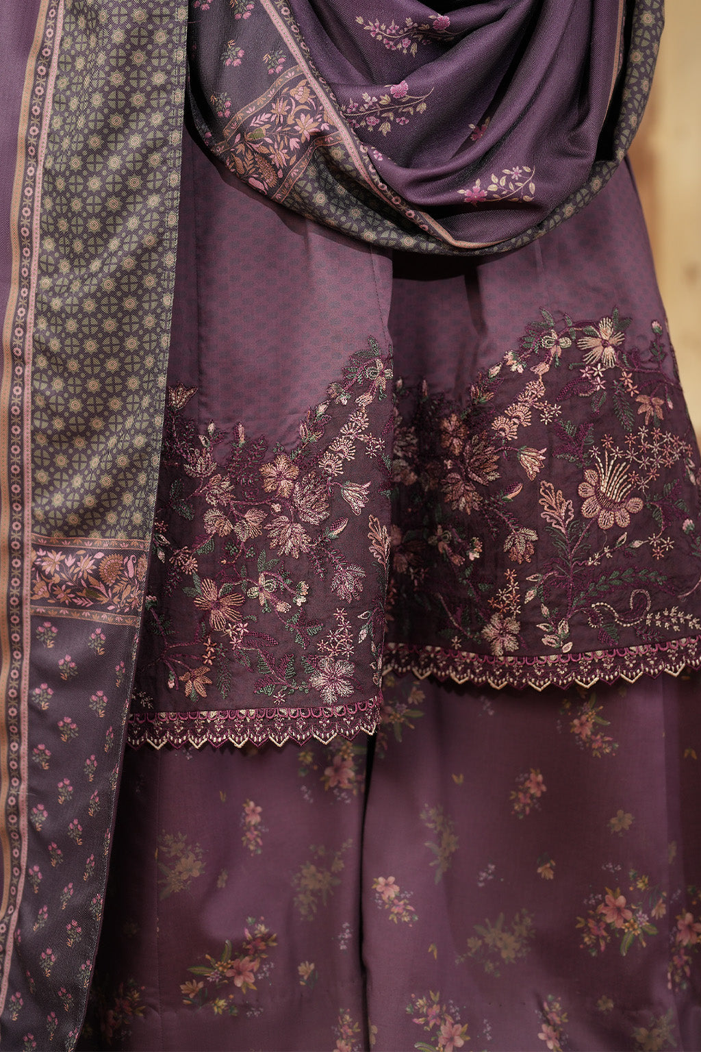 Iznik | Winter 25 | IPF-11 - House Of Hania