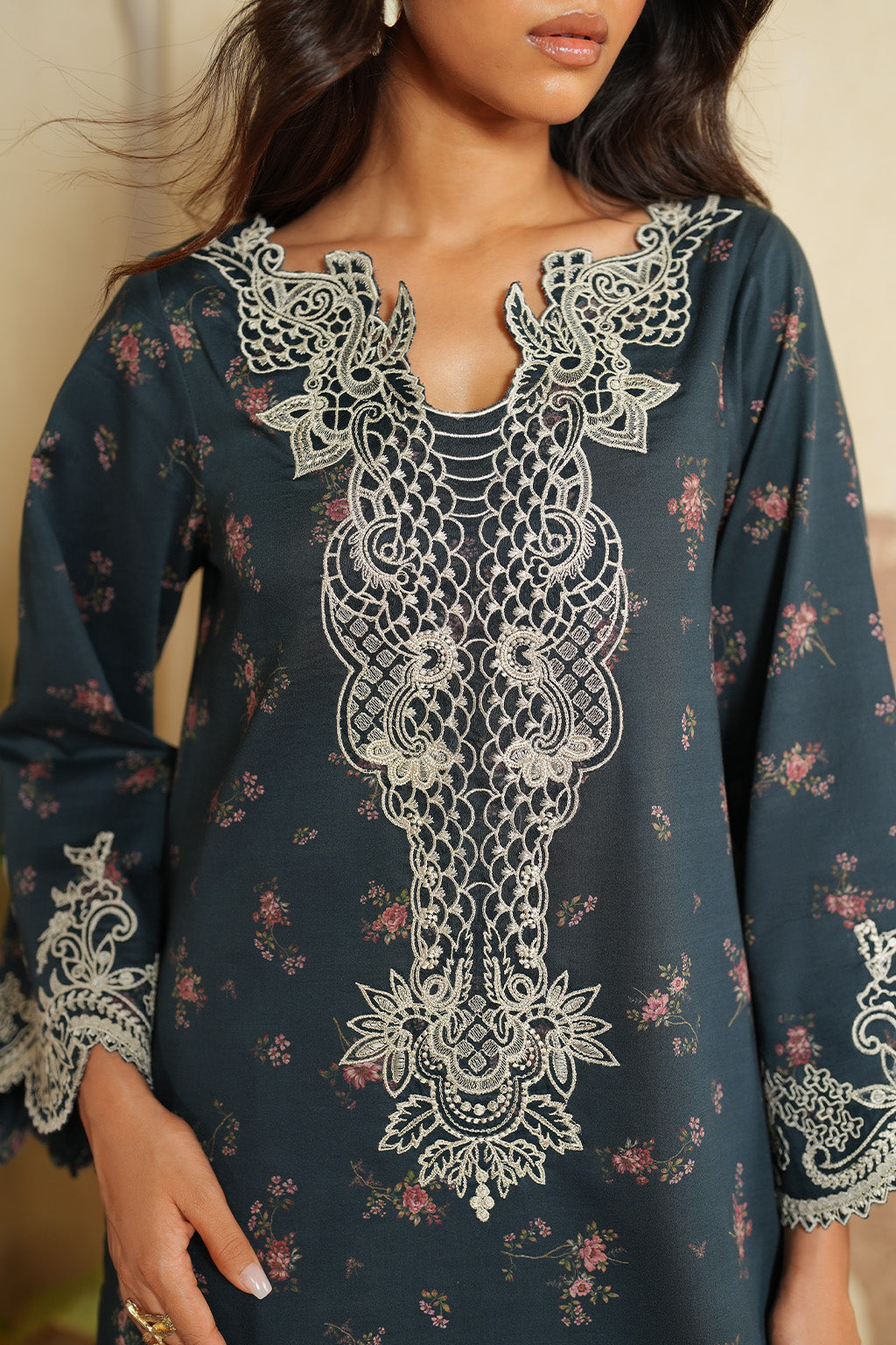 Iznik | Winter 25 | IPF-12 - House Of Hania
