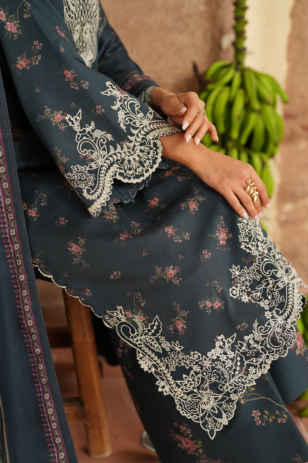 Iznik | Winter 25 | IPF-12 - House Of Hania