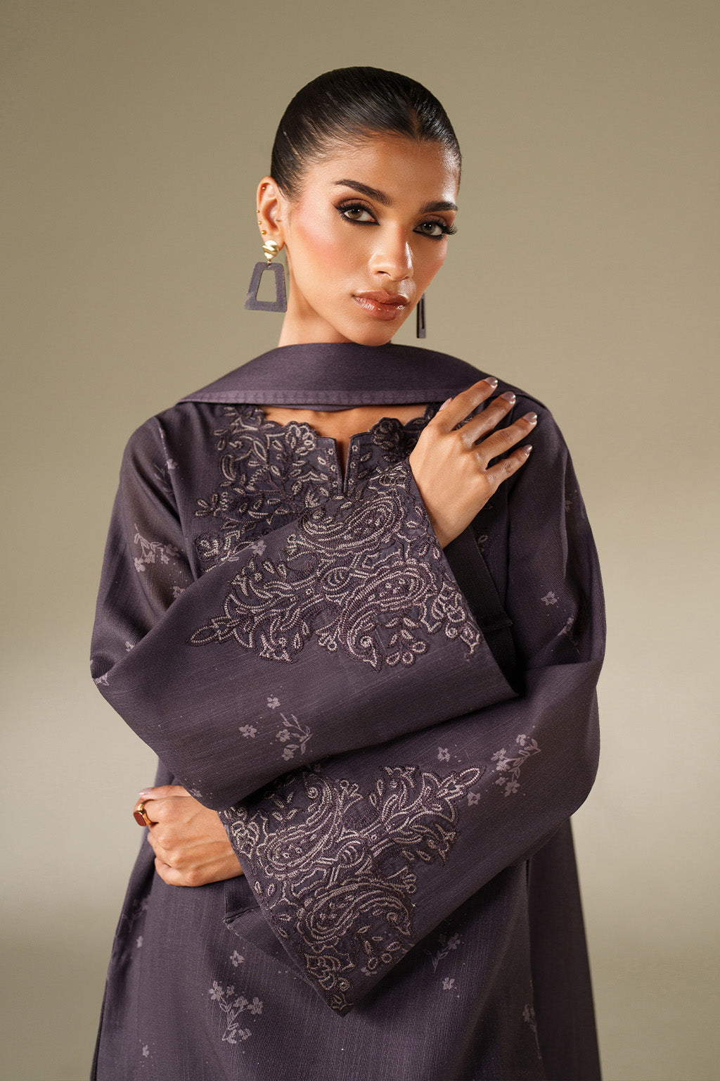 Iznik | Winter Chapter 25 | UE-558 Printed Khaddar - House Of Hania