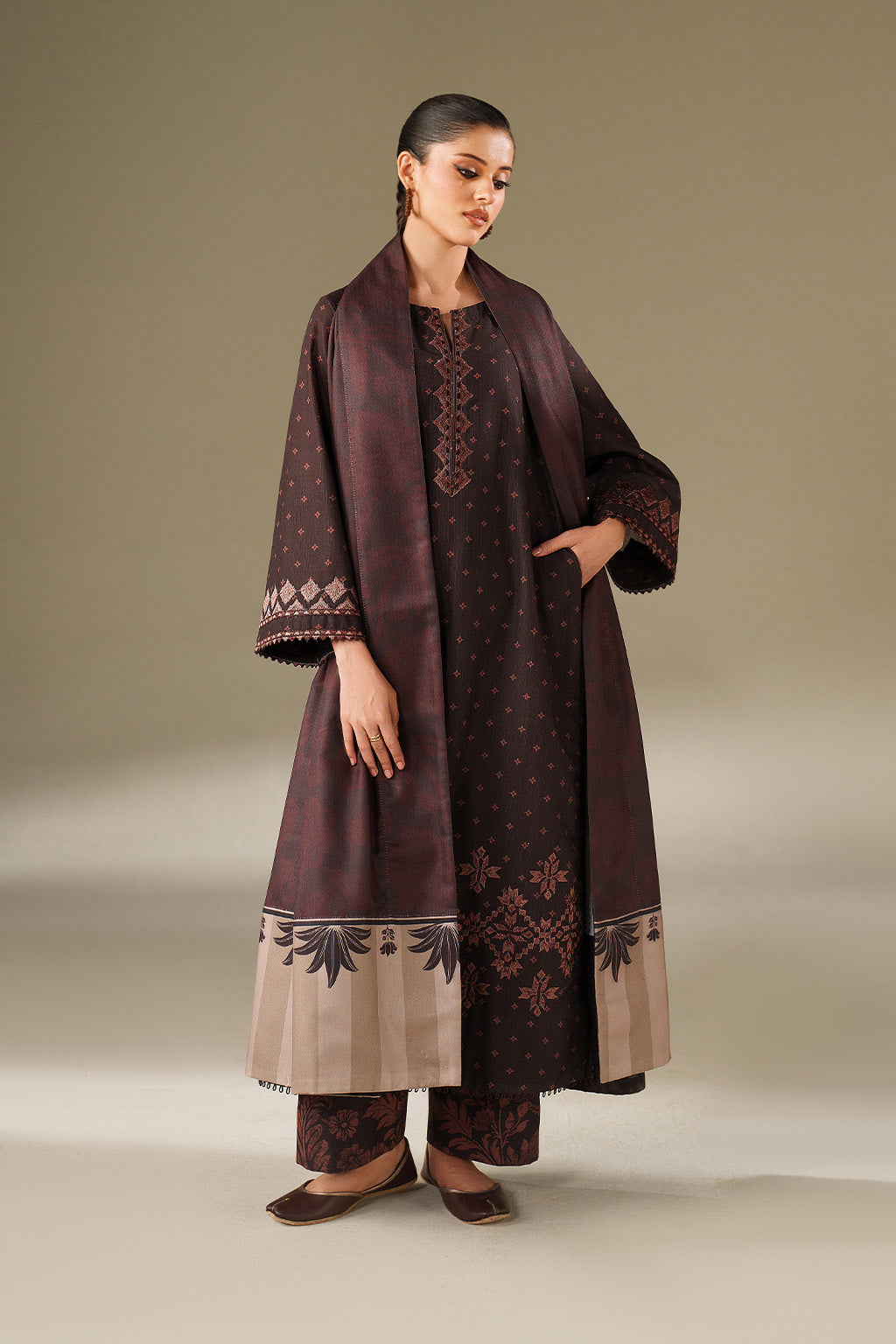 Iznik | Winter Chapter 25 | UE-559 Printed Khaddar - House Of Hania