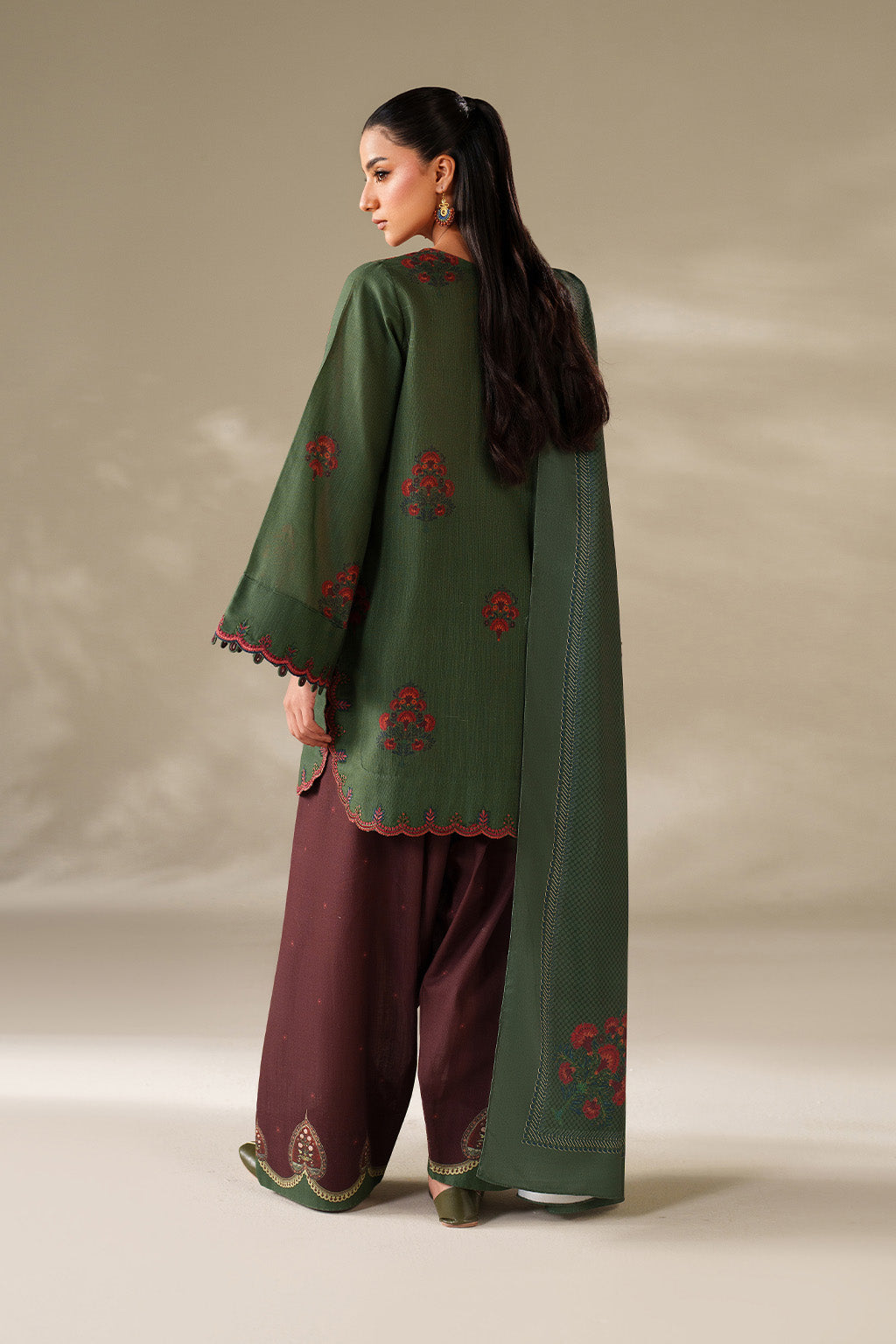 Iznik | Winter Chapter 25 | UE-561 Printed Khaddar - House Of Hania