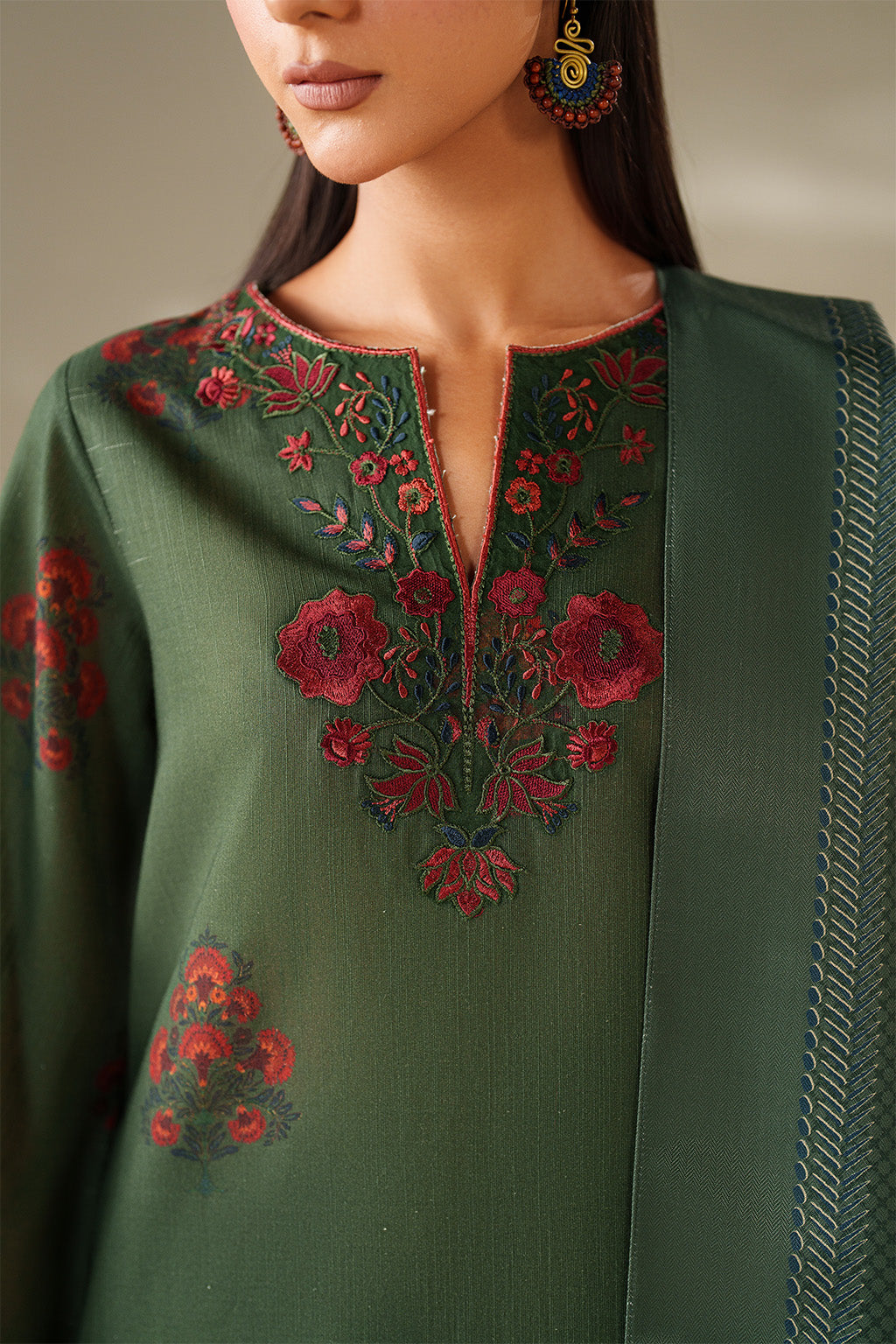 Iznik | Winter Chapter 25 | UE-561 Printed Khaddar - House Of Hania