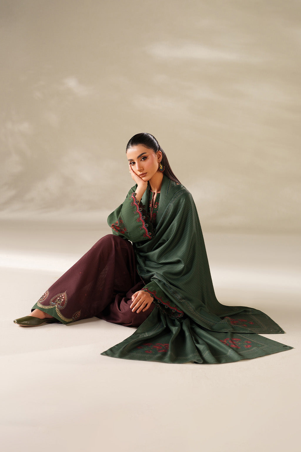 Iznik | Winter Chapter 25 | UE-561 Printed Khaddar - House Of Hania