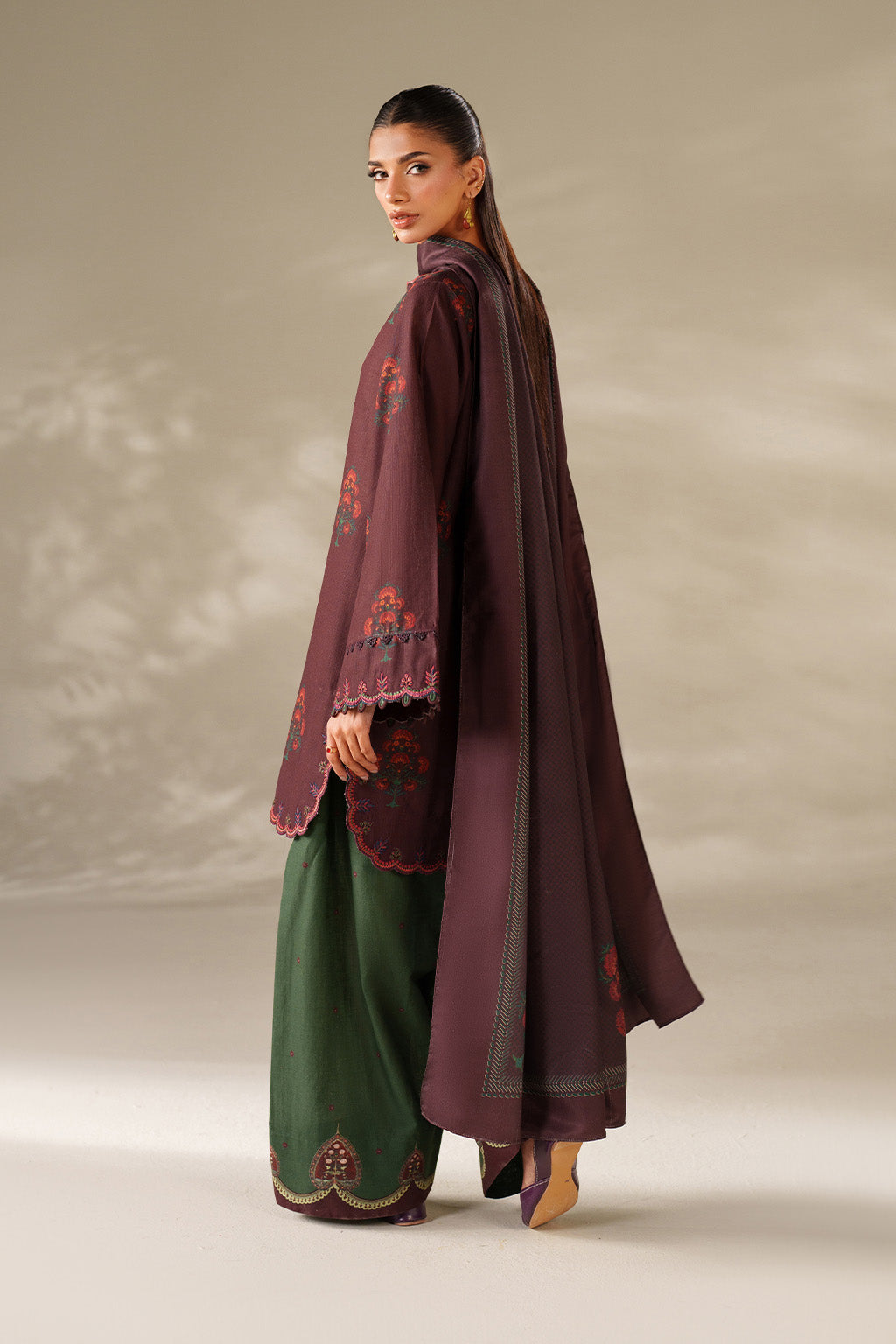 Iznik | Winter Chapter 25 | UE-562 Printed Khaddar - House Of Hania