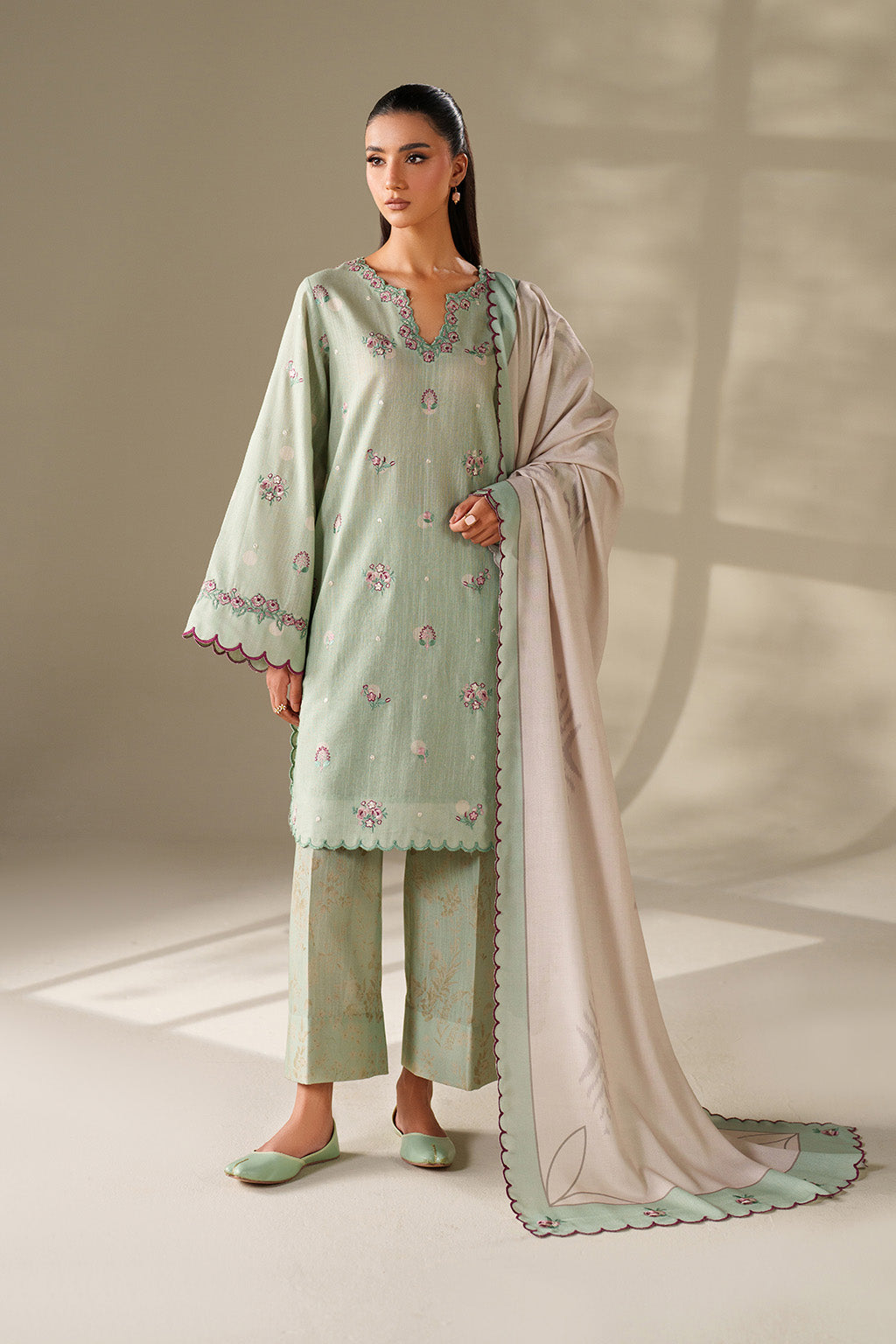 Iznik | Winter Chapter 25 | UE-563 Printed Khaddar - House Of Hania