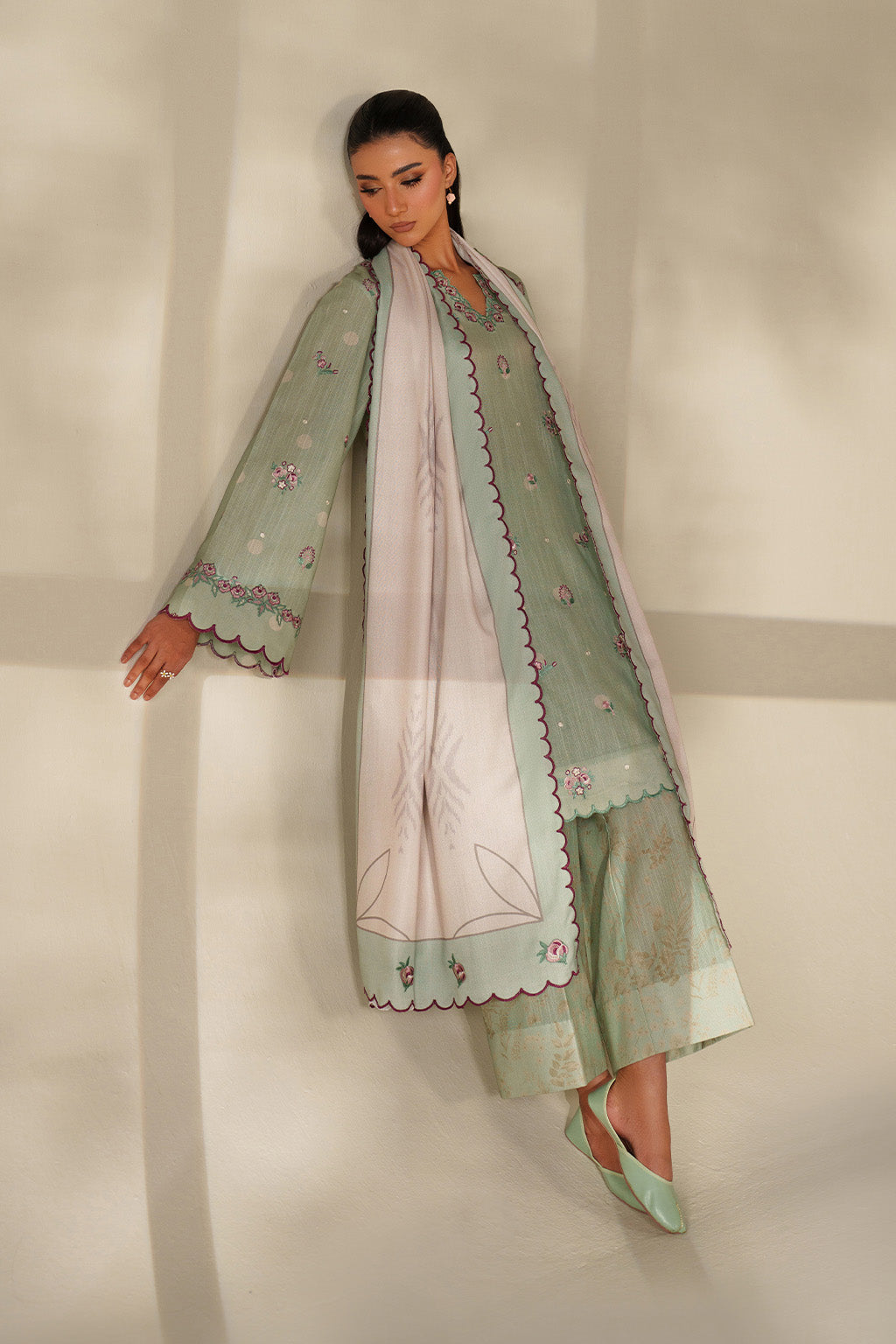 Iznik | Winter Chapter 25 | UE-563 Printed Khaddar - House Of Hania