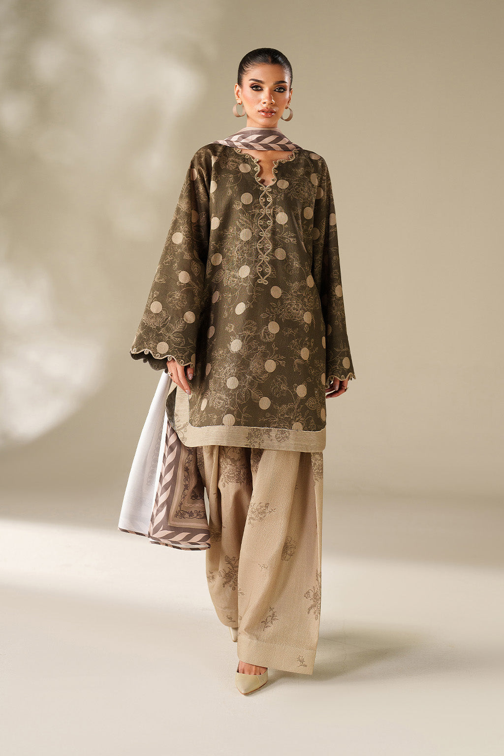 Iznik | Winter Chapter 25 | UE-565 Printed Khaddar - House Of Hania