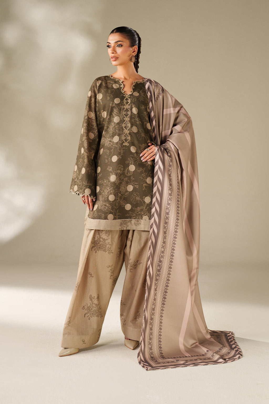 Iznik | Winter Chapter 25 | UE-565 Printed Khaddar - House Of Hania