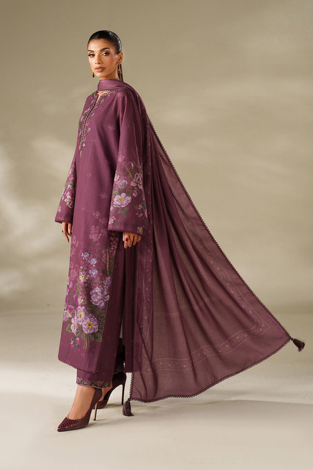 Iznik | Winter Chapter 25 | UE-566 Printed Khaddar - House Of Hania