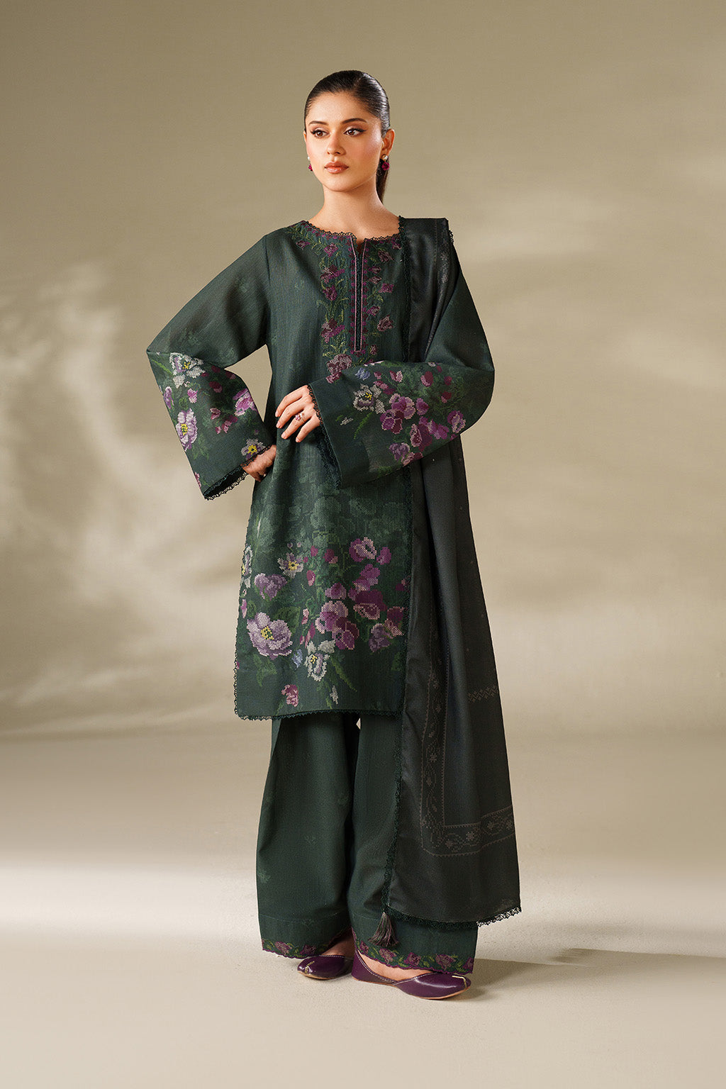 Iznik | Winter Chapter 25 | UE-567 Printed Khaddar - House Of Hania