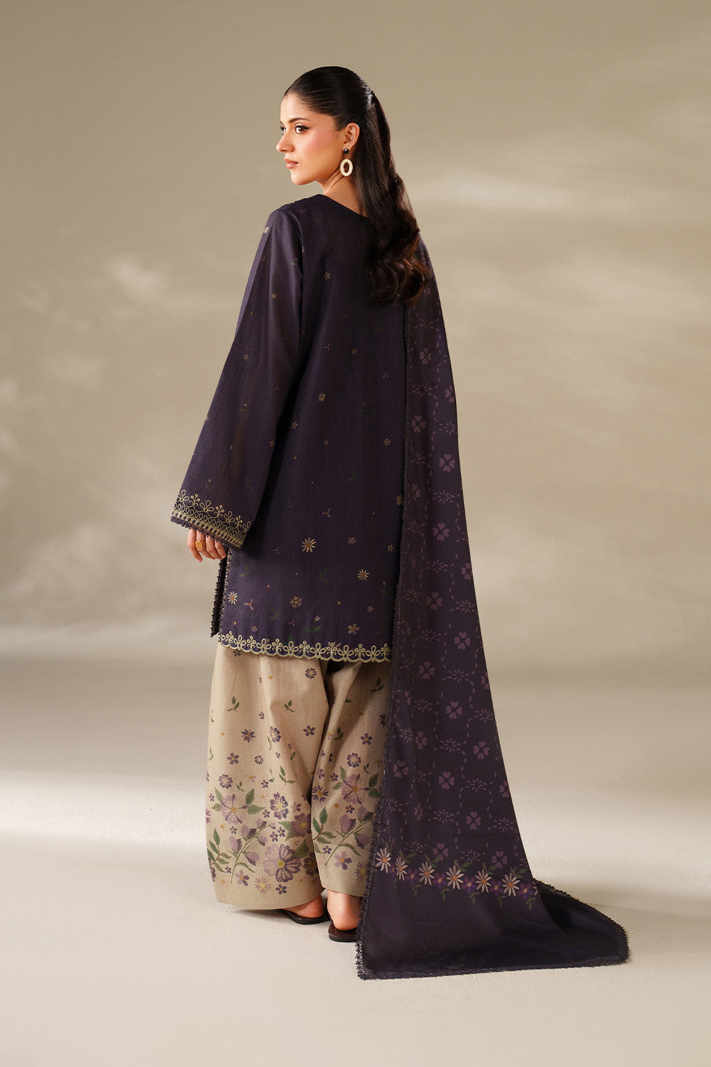 Iznik | Winter Chapter 25 | UE-568 Printed Khaddar - House Of Hania