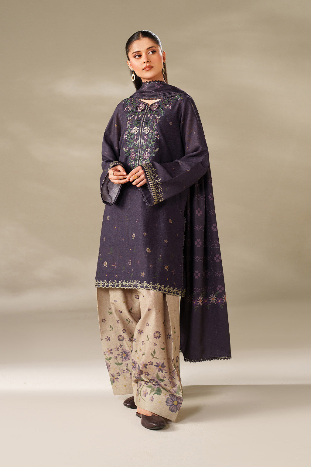 Iznik | Winter Chapter 25 | UE-568 Printed Khaddar - House Of Hania