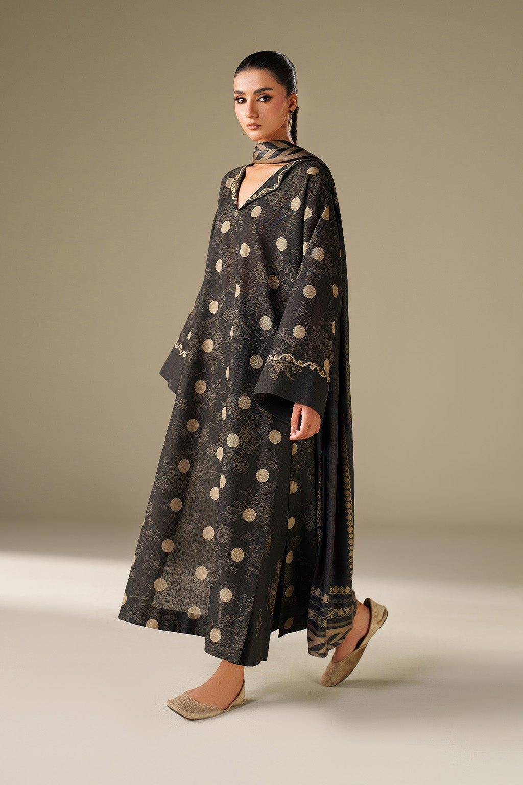 Iznik | Winter Chapter 25 | UE-571 Printed Khaddar - House Of Hania