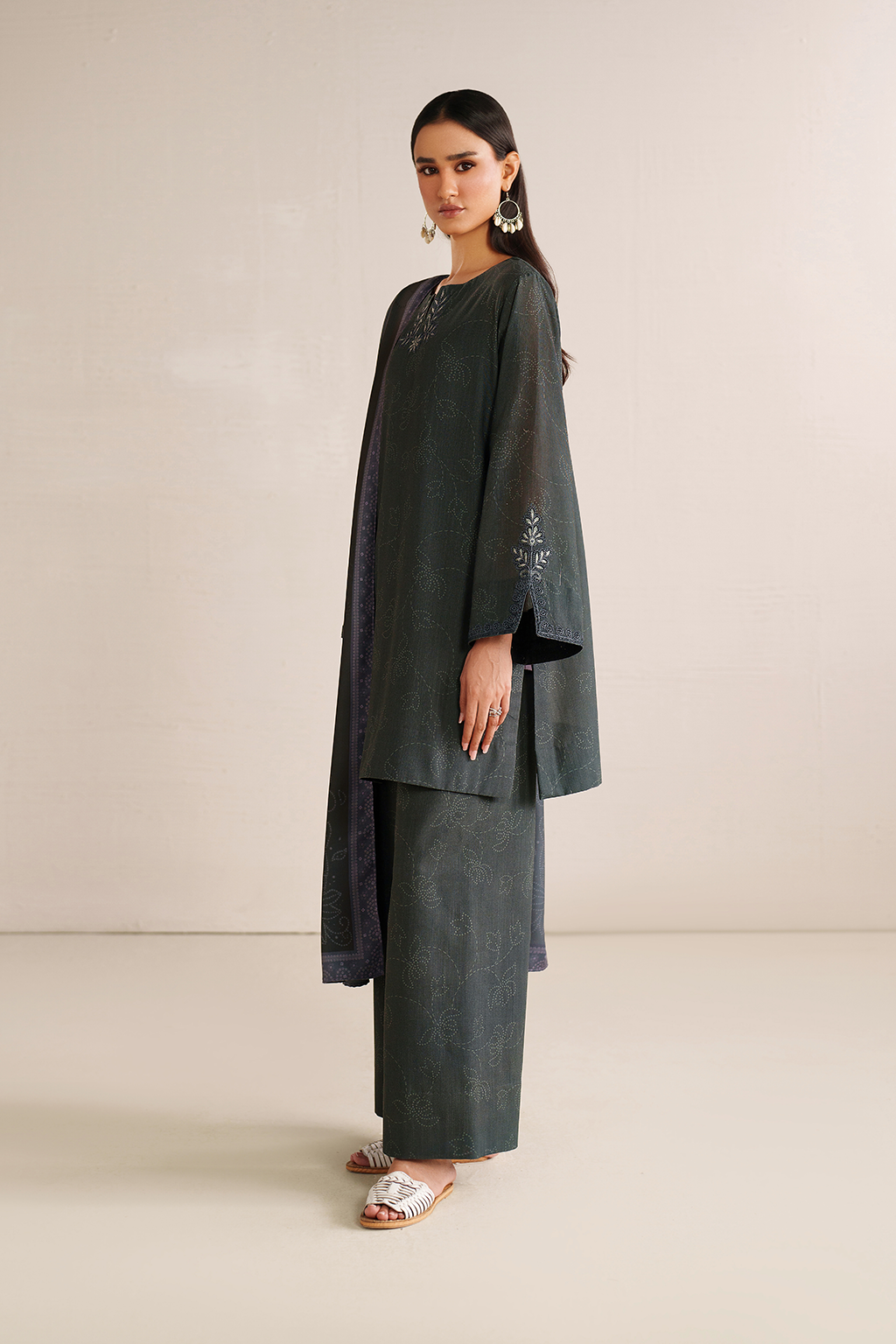 Iznik | Winter Chapter 25 | UE-572 Printed Khaddar - House Of Hania