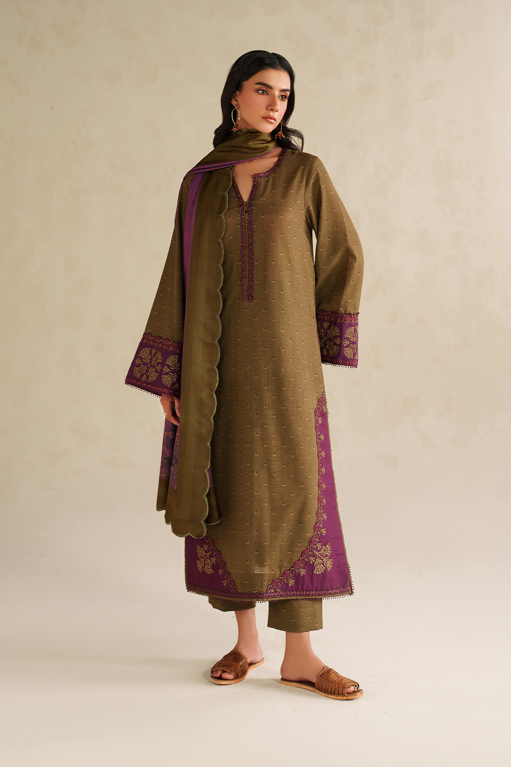 Iznik | Winter Chapter 25 | UE-573 Printed Khaddar - House Of Hania