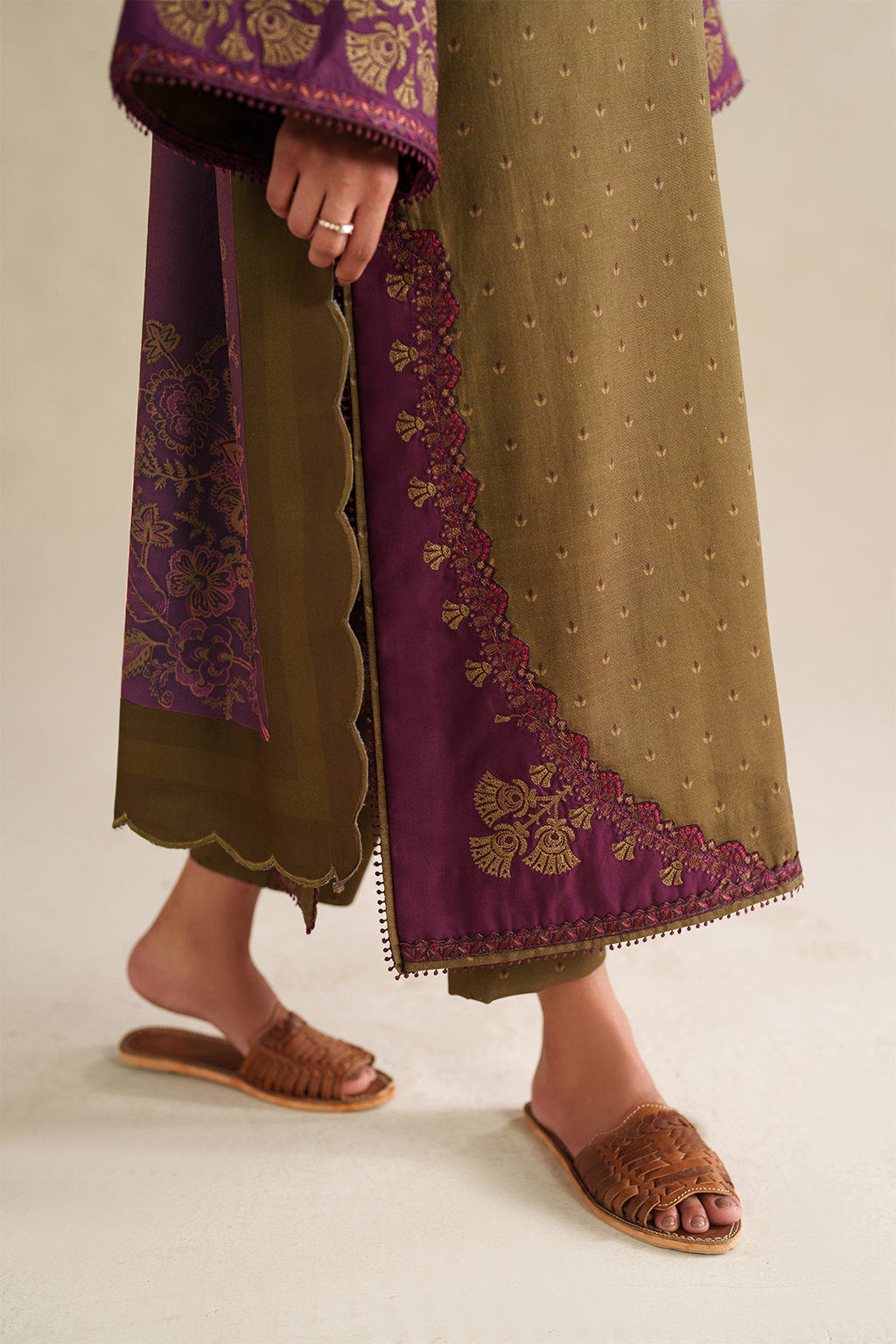 Iznik | Winter Chapter 25 | UE-573 Printed Khaddar - House Of Hania