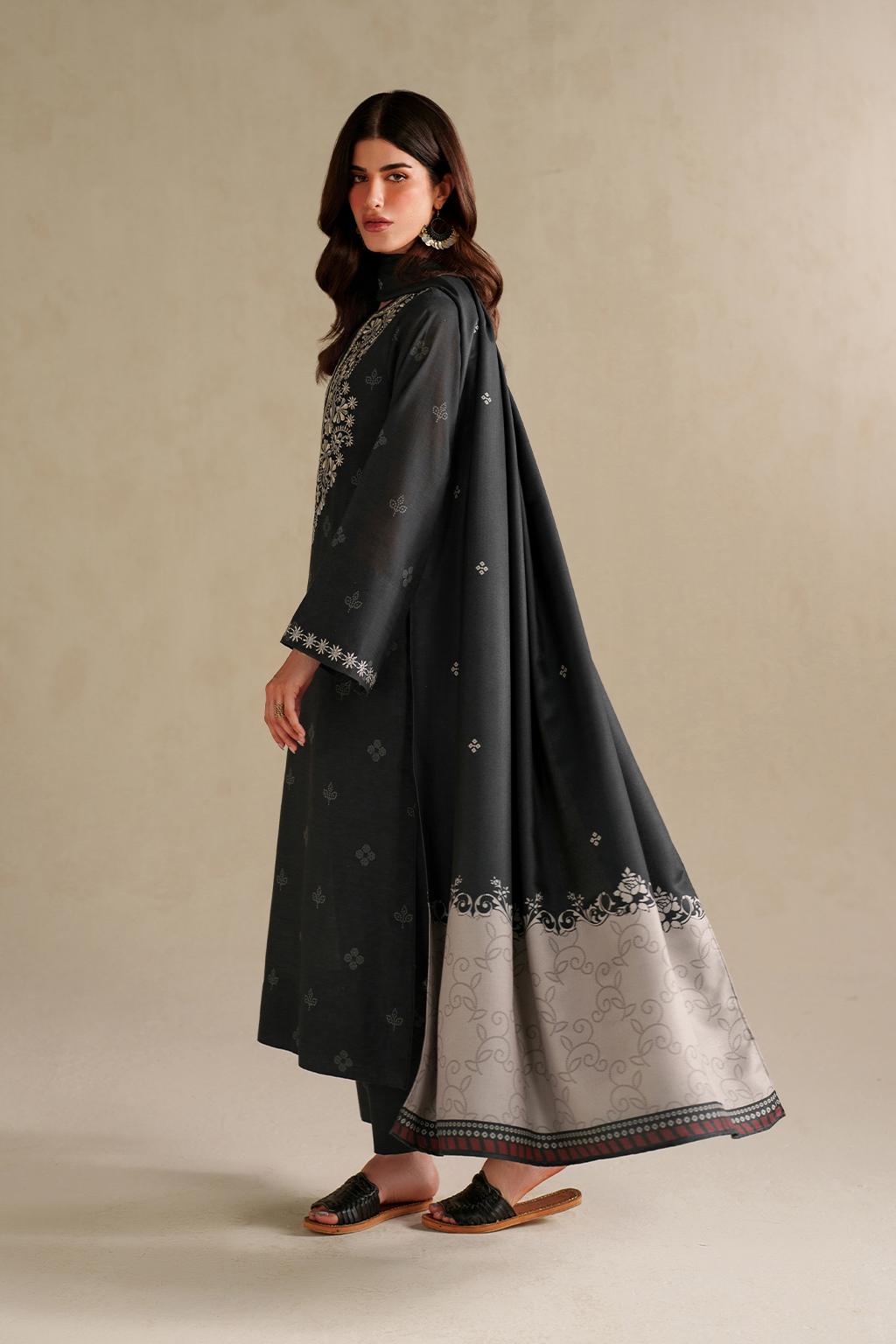 Iznik | Winter Chapter 25 | UE-591 Printed Khaddar - House Of Hania