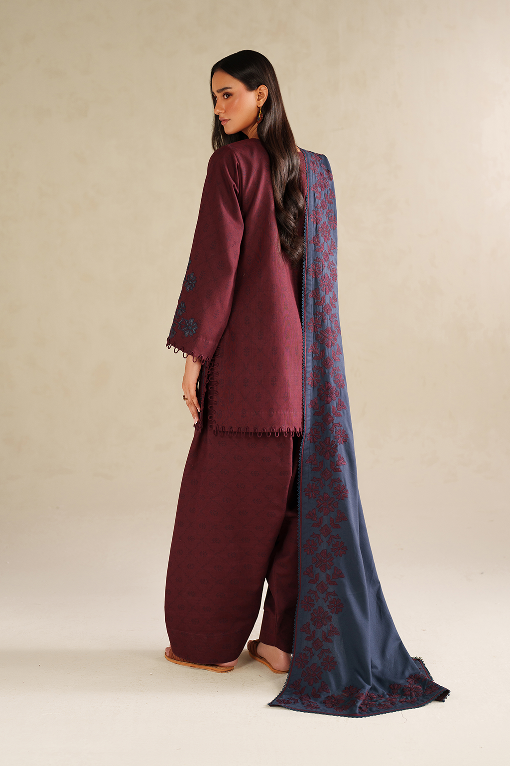 Iznik | Winter Chapter 25 | UE-592 Printed Khaddar - House Of Hania