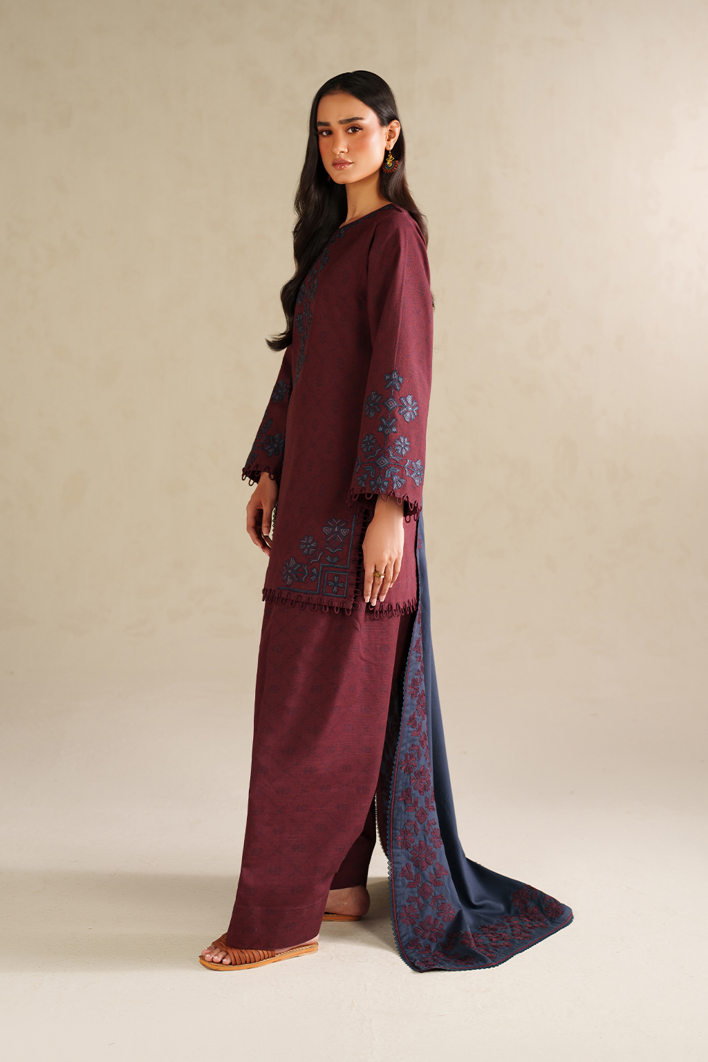 Iznik | Winter Chapter 25 | UE-592 Printed Khaddar - House Of Hania