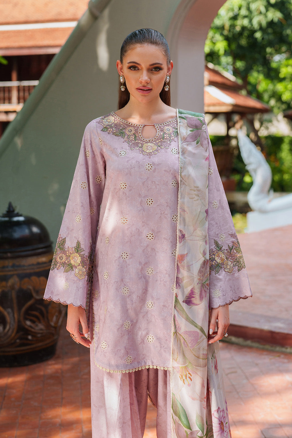 Iznik | lawn 26 | UE-278 - House Of Hania