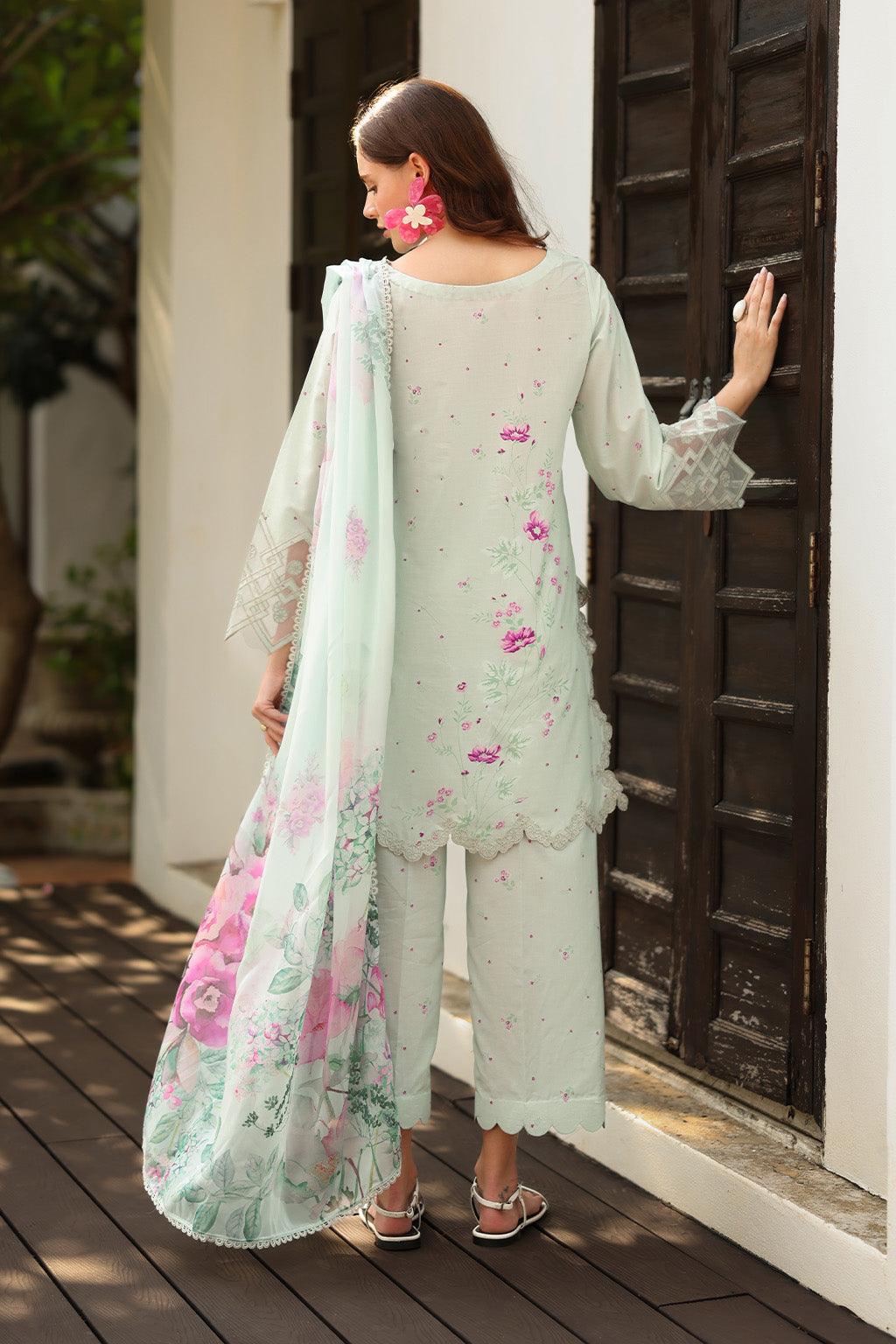 Iznik | lawn 26 | UE-500 - House Of Hania