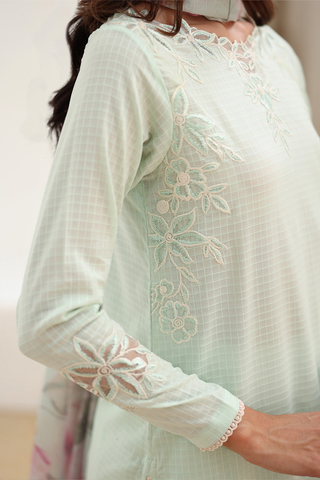 Iznik | lawn 26 | UE-521 - House Of Hania