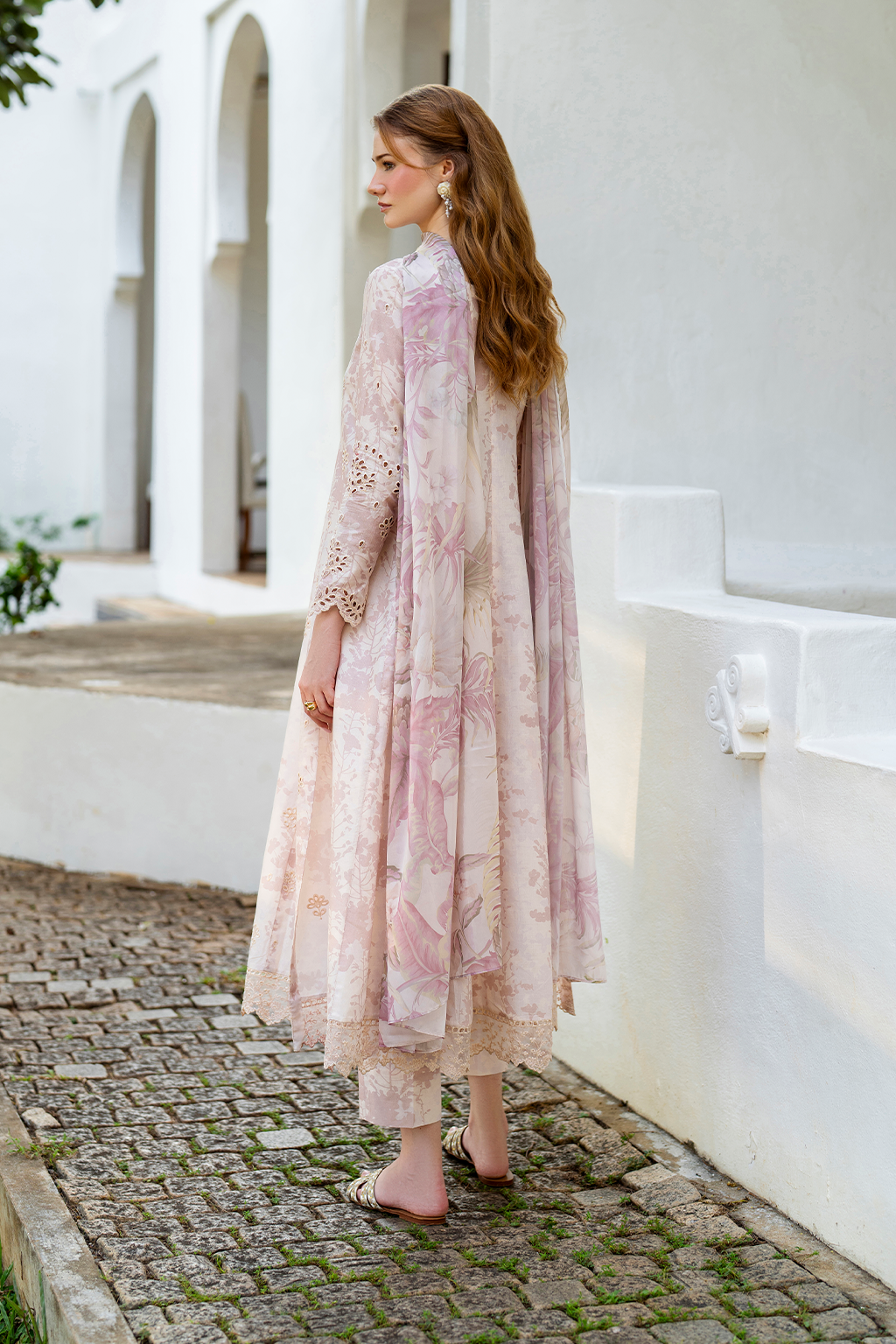 Iznik | lawn 26 | UE-526 - House Of Hania