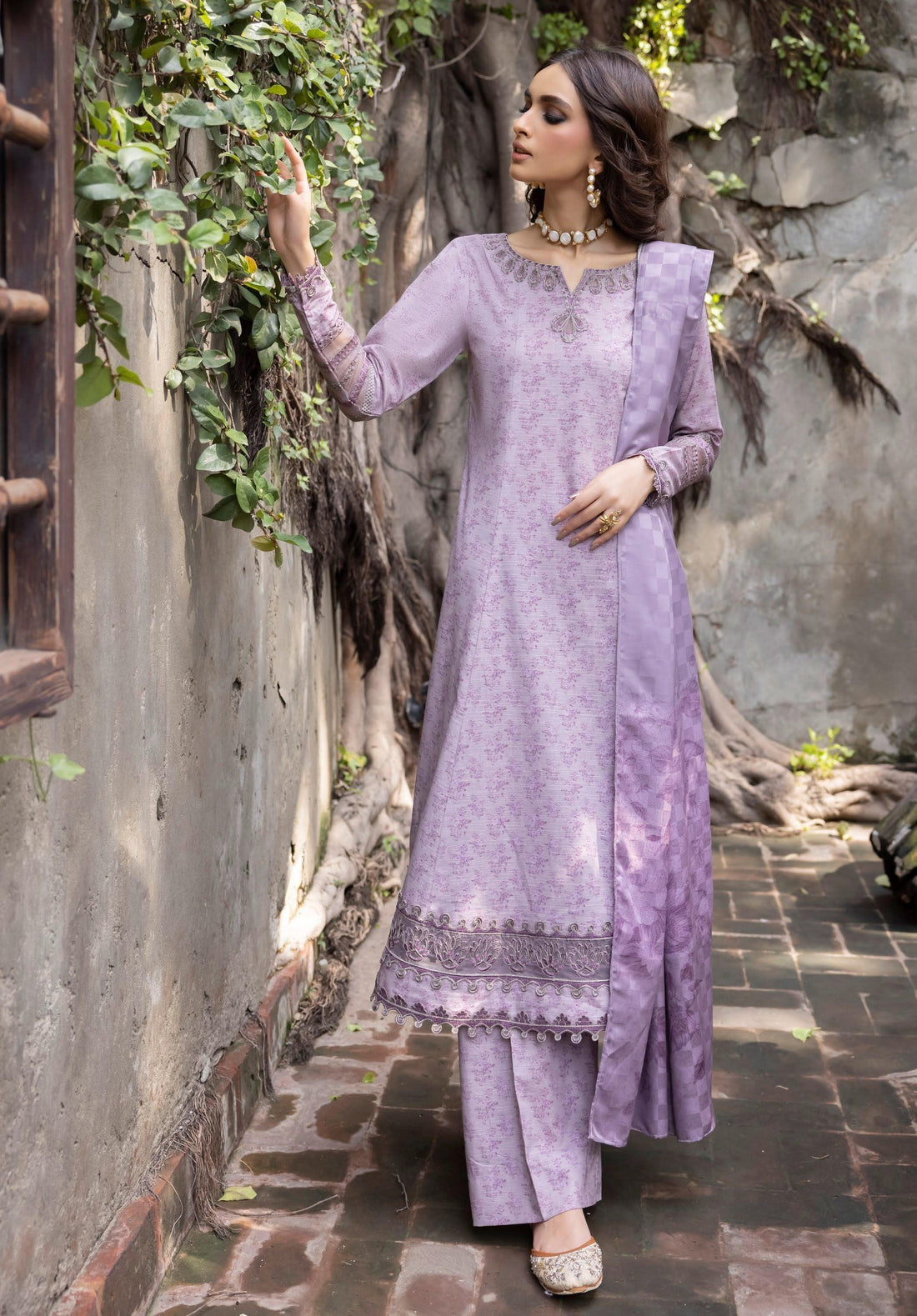 Jahanara by Iznik Embroidered Slub Khaddar 3Pc Suit IJK-01 - House Of Hania