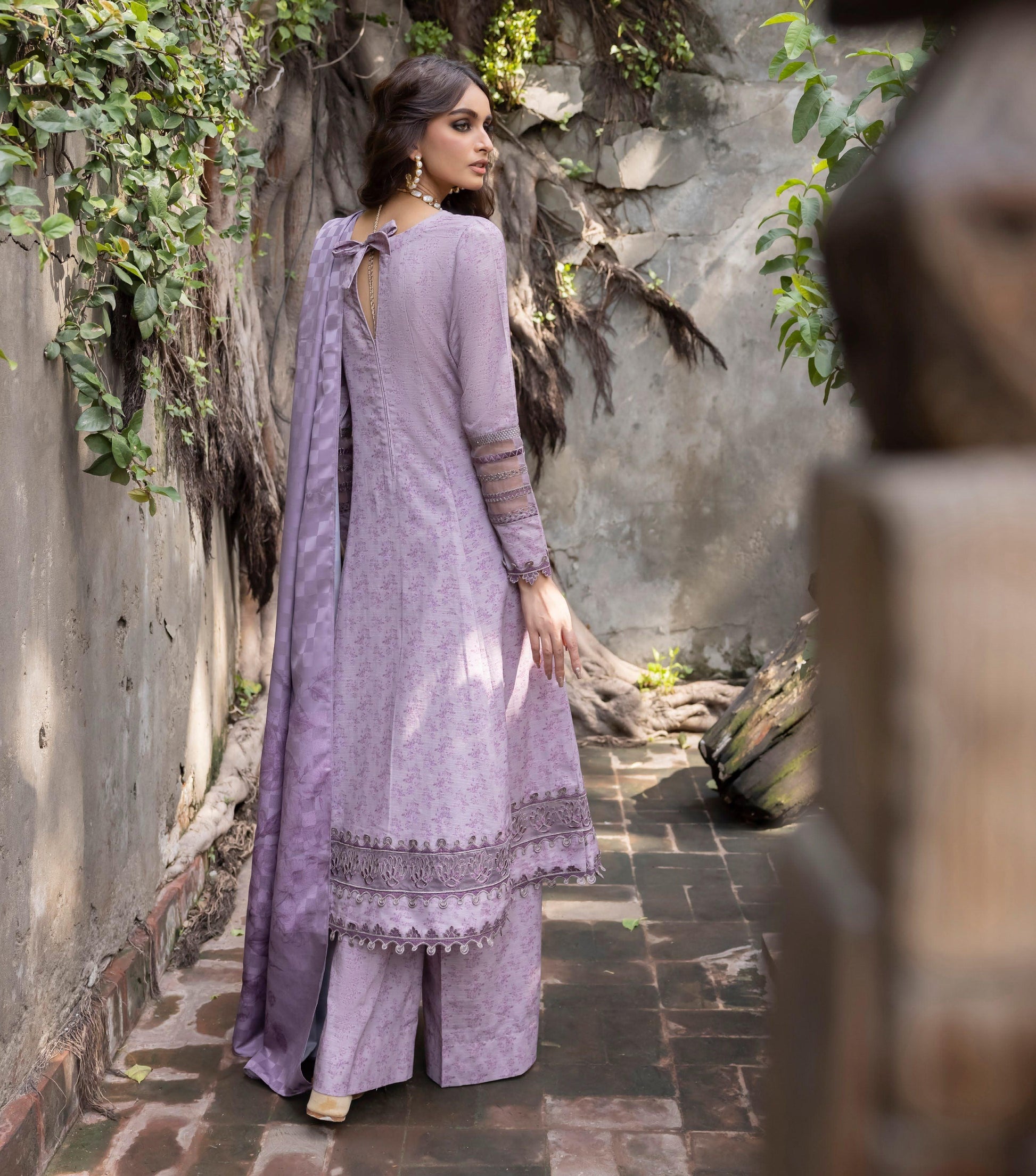 Jahanara by Iznik Embroidered Slub Khaddar 3Pc Suit IJK-01 - House Of Hania