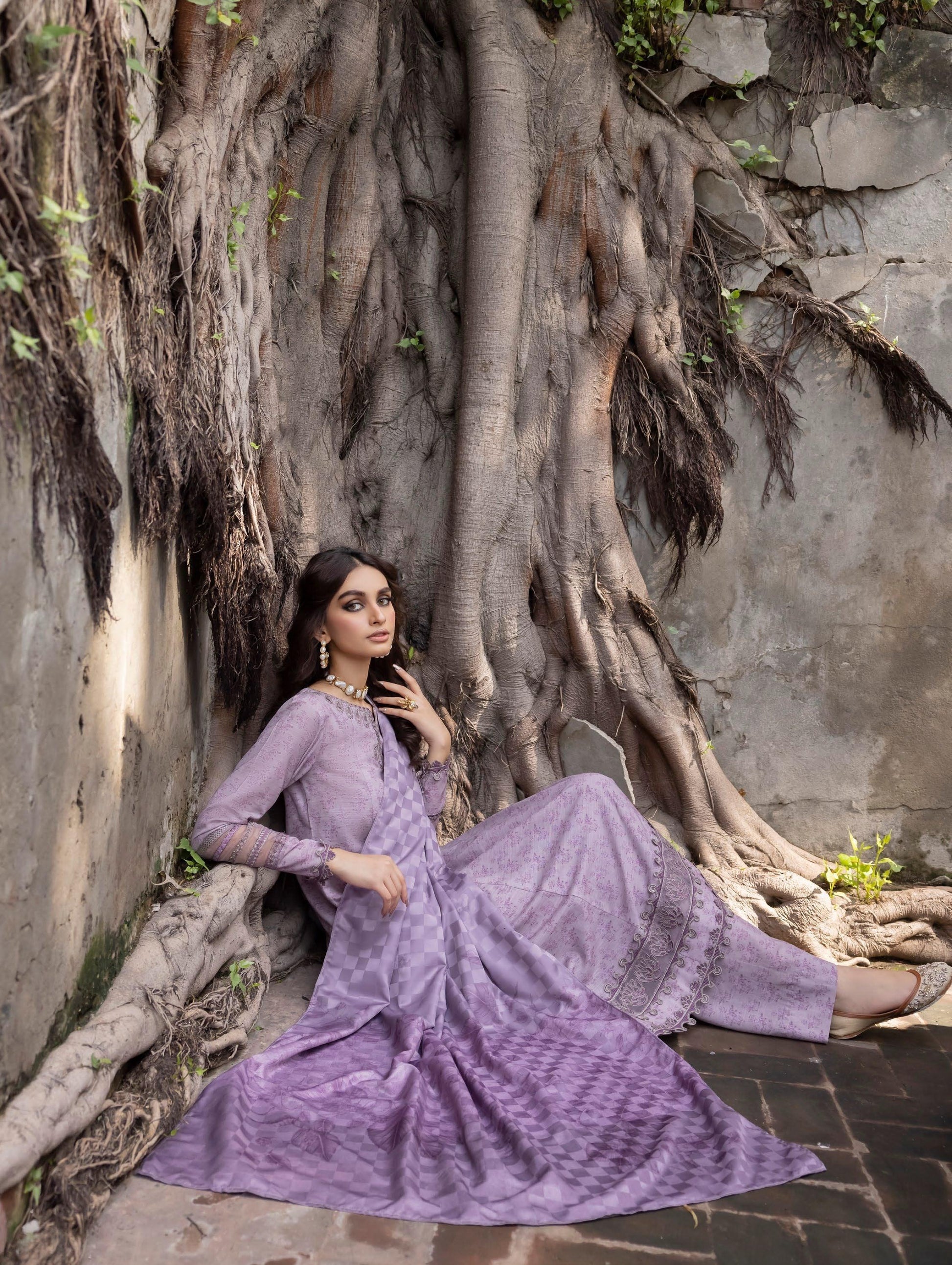 Jahanara by Iznik Embroidered Slub Khaddar 3Pc Suit IJK-01 - House Of Hania