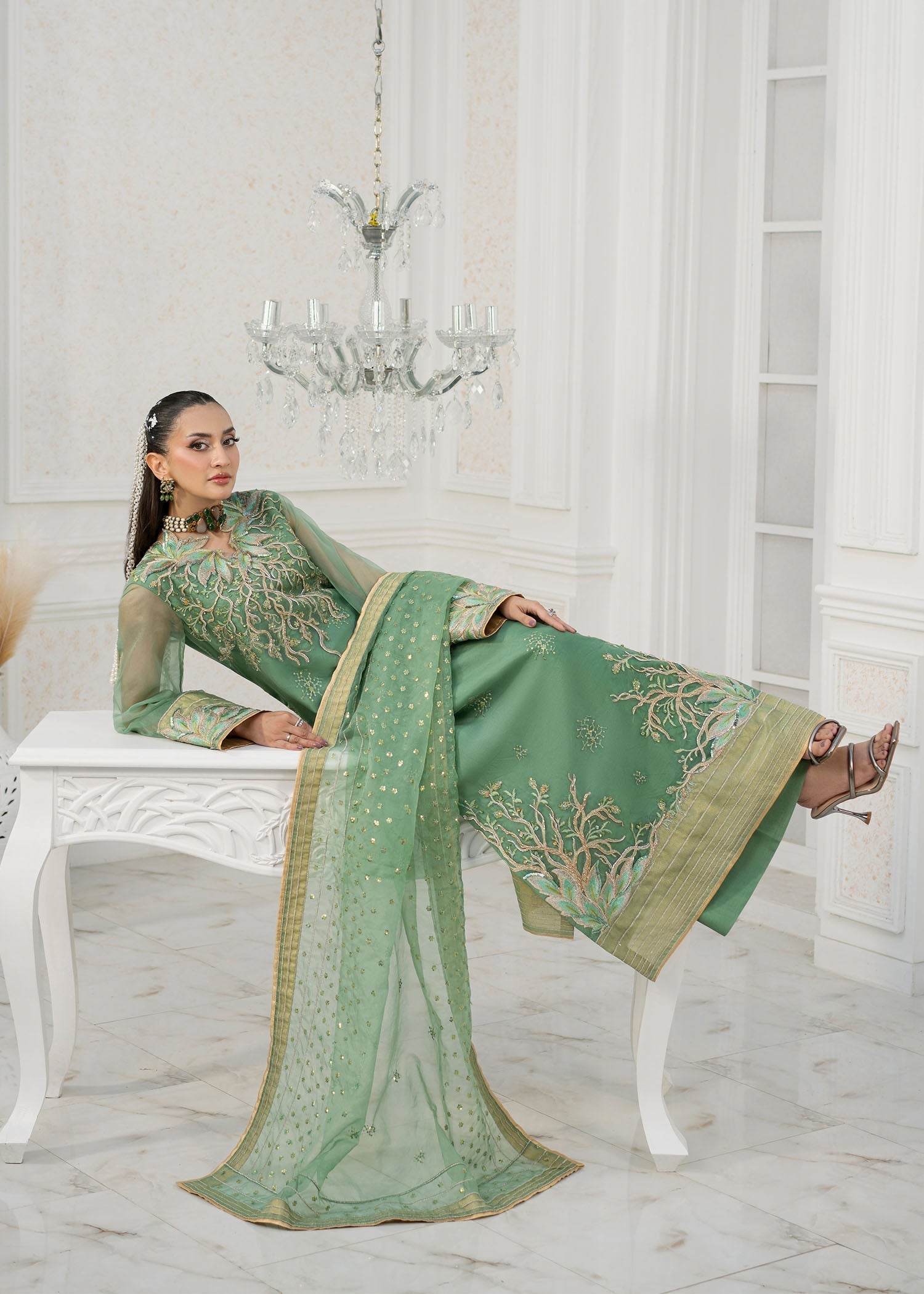 Jamnii | The Aura | Astrid - House Of Hania