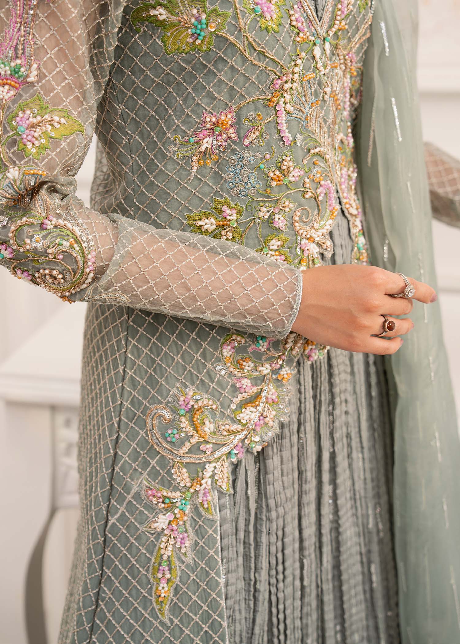 Jamnii | The Aura | Livia - House Of Hania