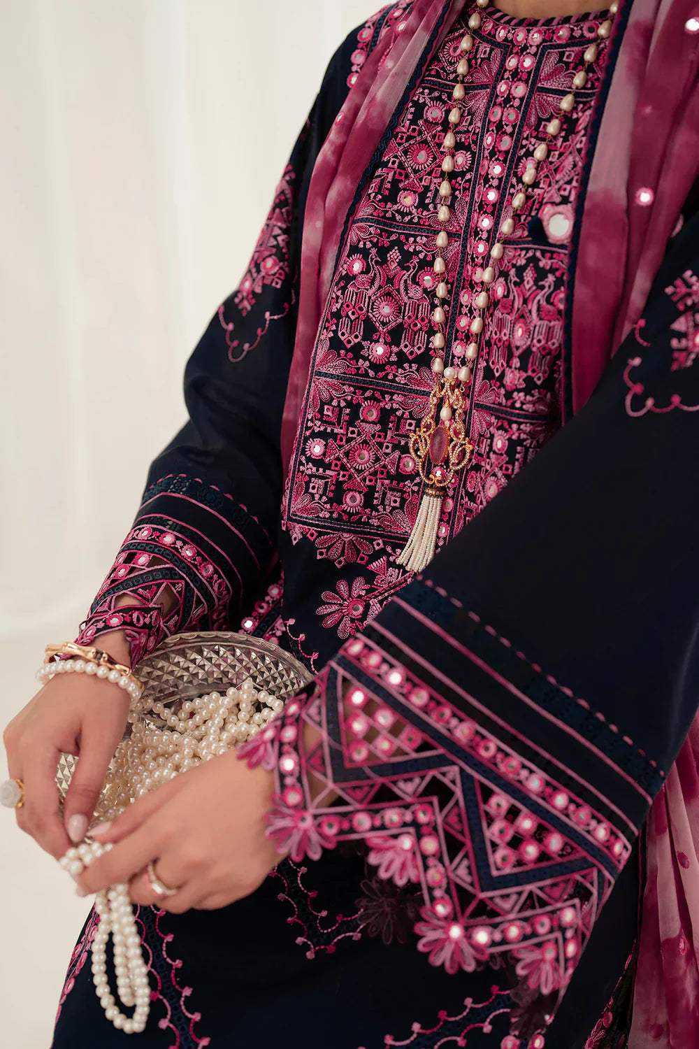 Jazmin | Iris EMBROIDERED LAWN IL'25-D01 - House Of Hania