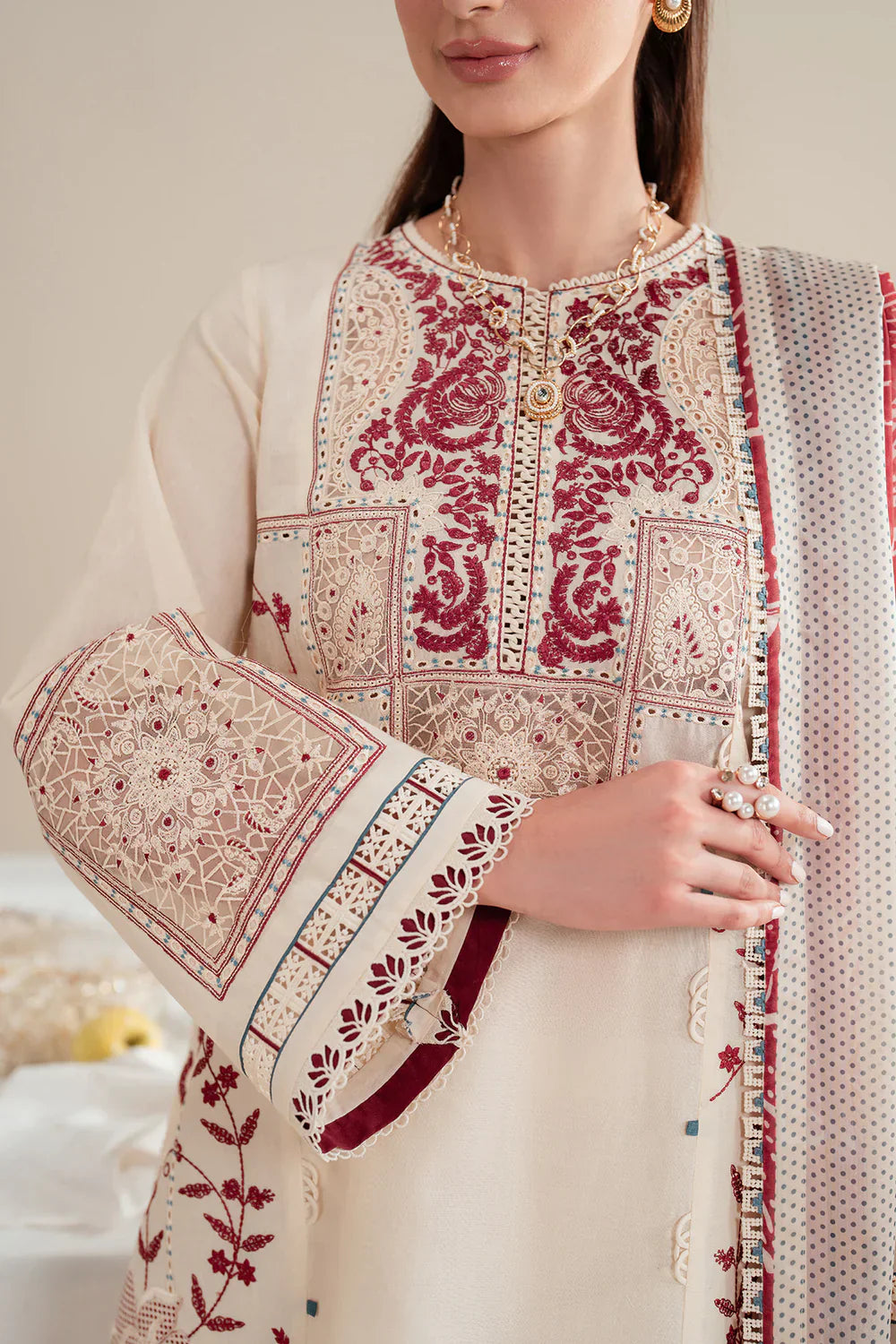 Jazmin | Iris EMBROIDERED LAWN IL'25-D02 - House Of Hania