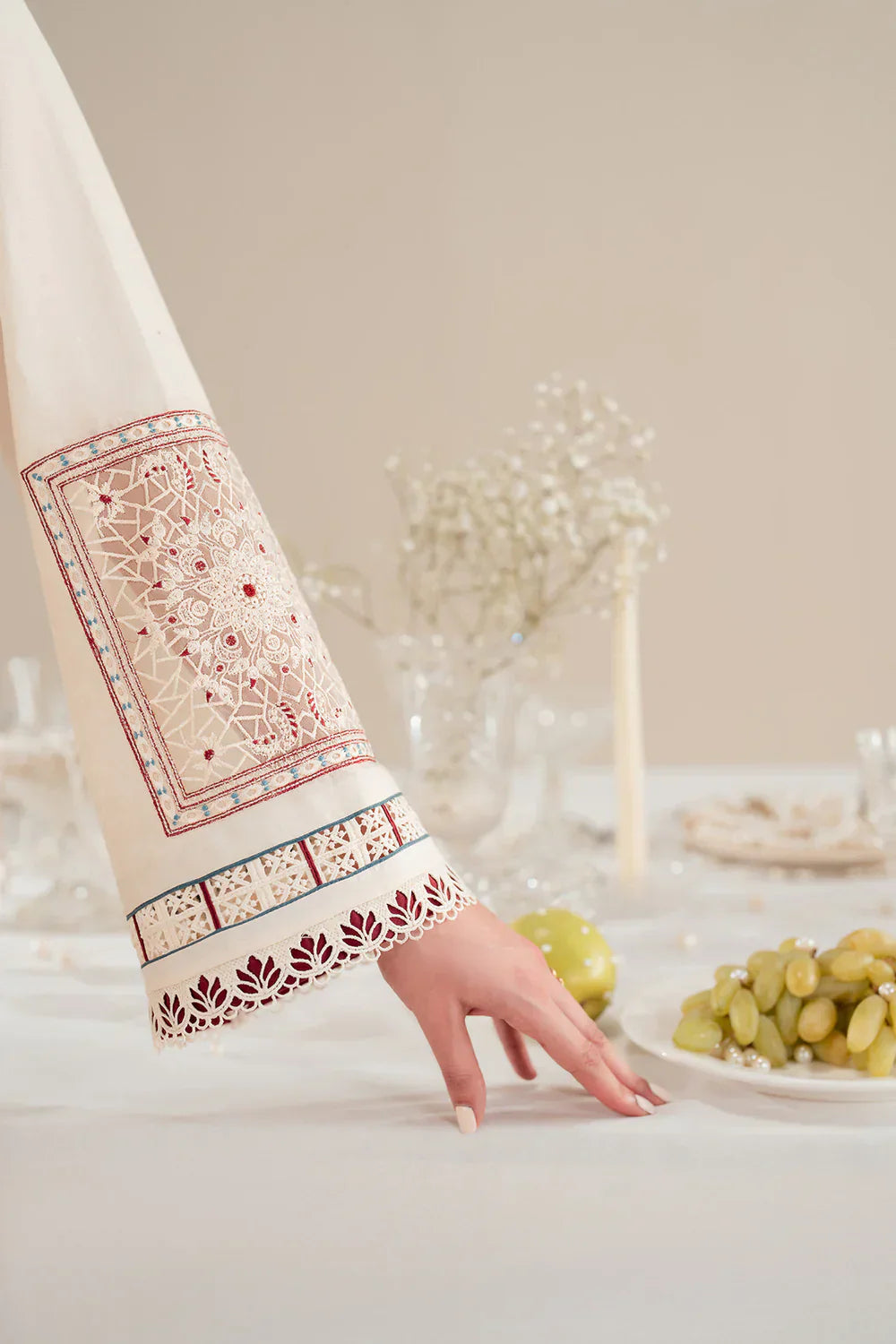 Jazmin | Iris EMBROIDERED LAWN IL'25-D02 - House Of Hania