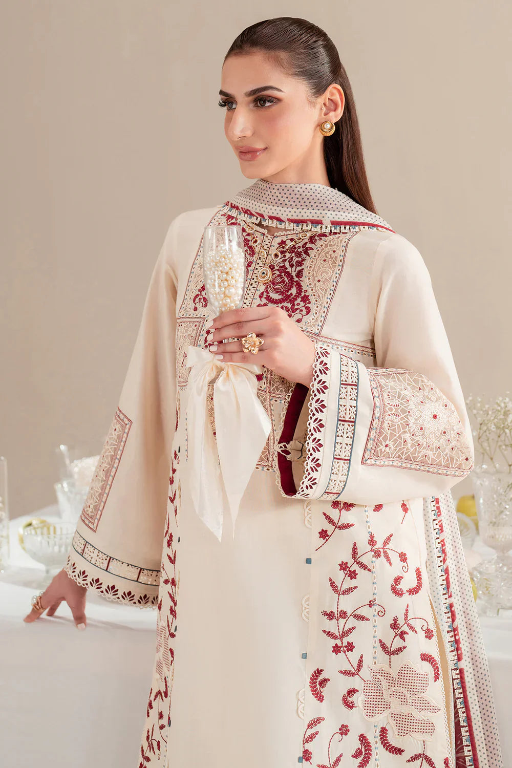 Jazmin | Iris EMBROIDERED LAWN IL'25-D02 - House Of Hania