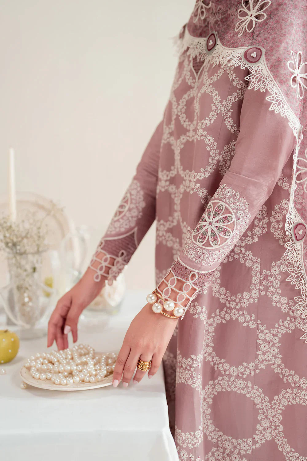 Jazmin | Iris EMBROIDERED LAWN IL'25-D10 - House Of Hania