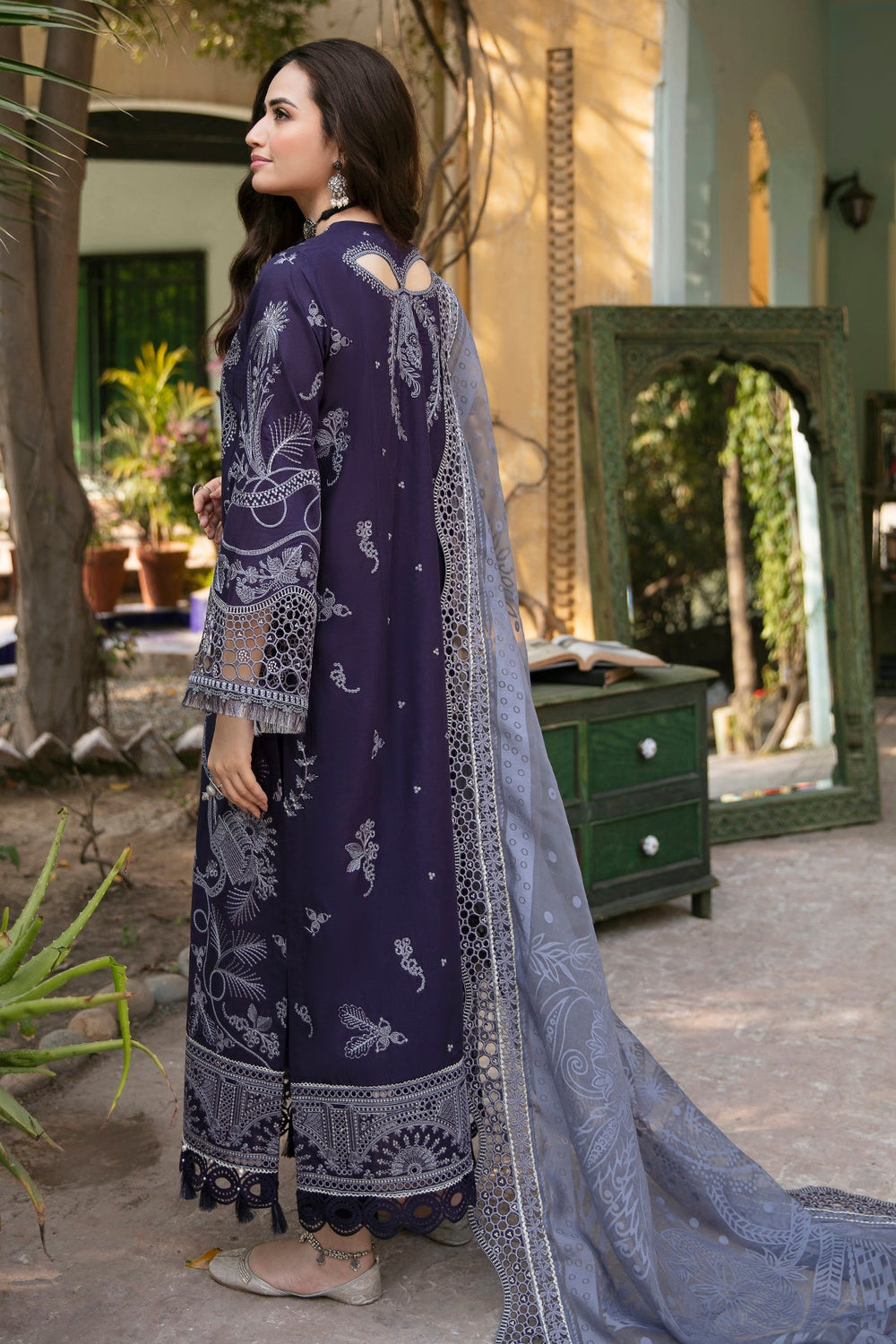 Jazmin | Shahkaar Luxury Eid Lawn SS26 | SL22-D1 - House Of Hania