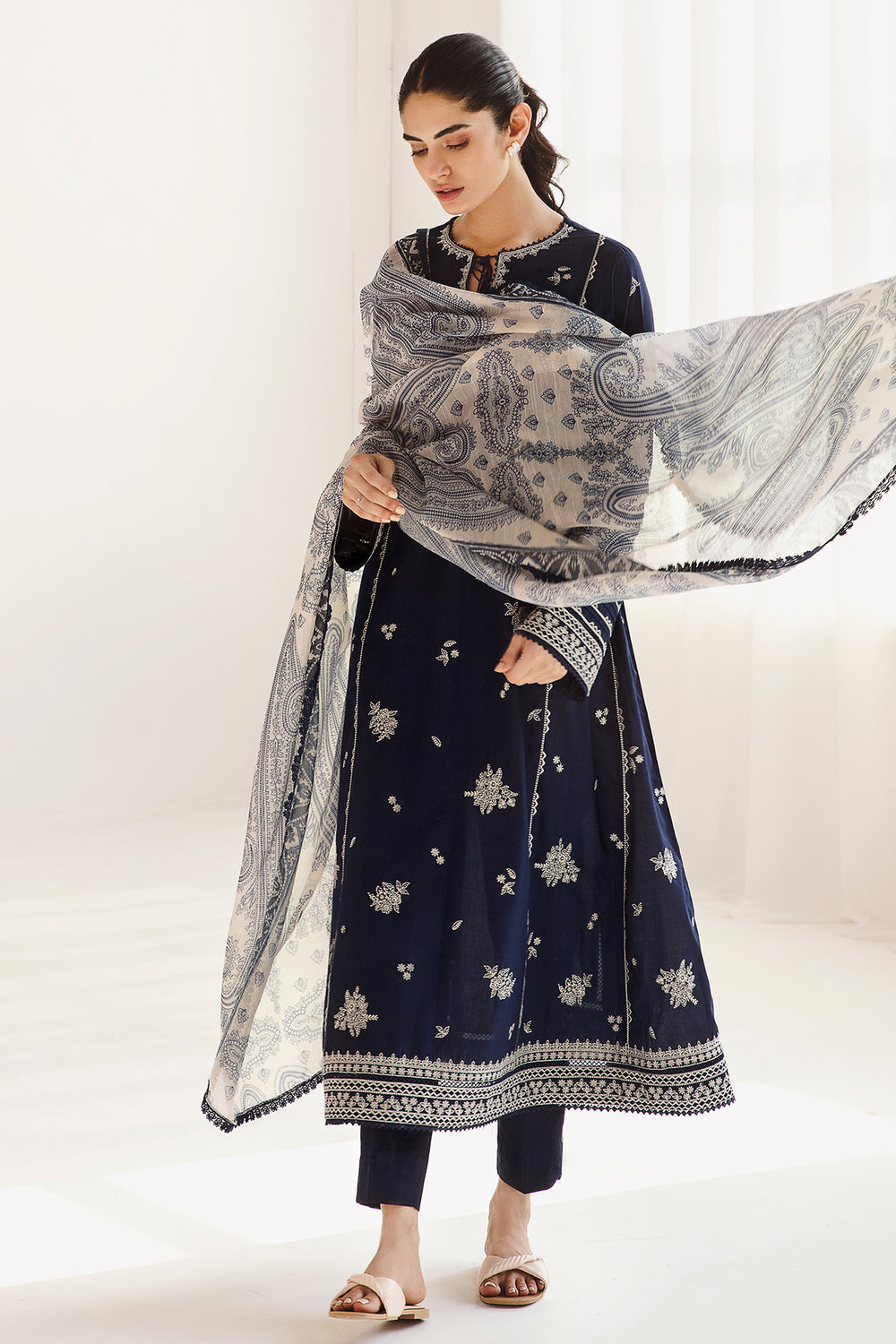 Jazmin | Summer Lawn 26 | USE-9031 - House Of Hania