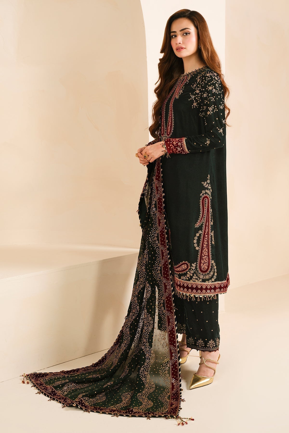 Jazmin | Velvet Edit 24 | Velvet Formal VF-2034 - House Of Hania