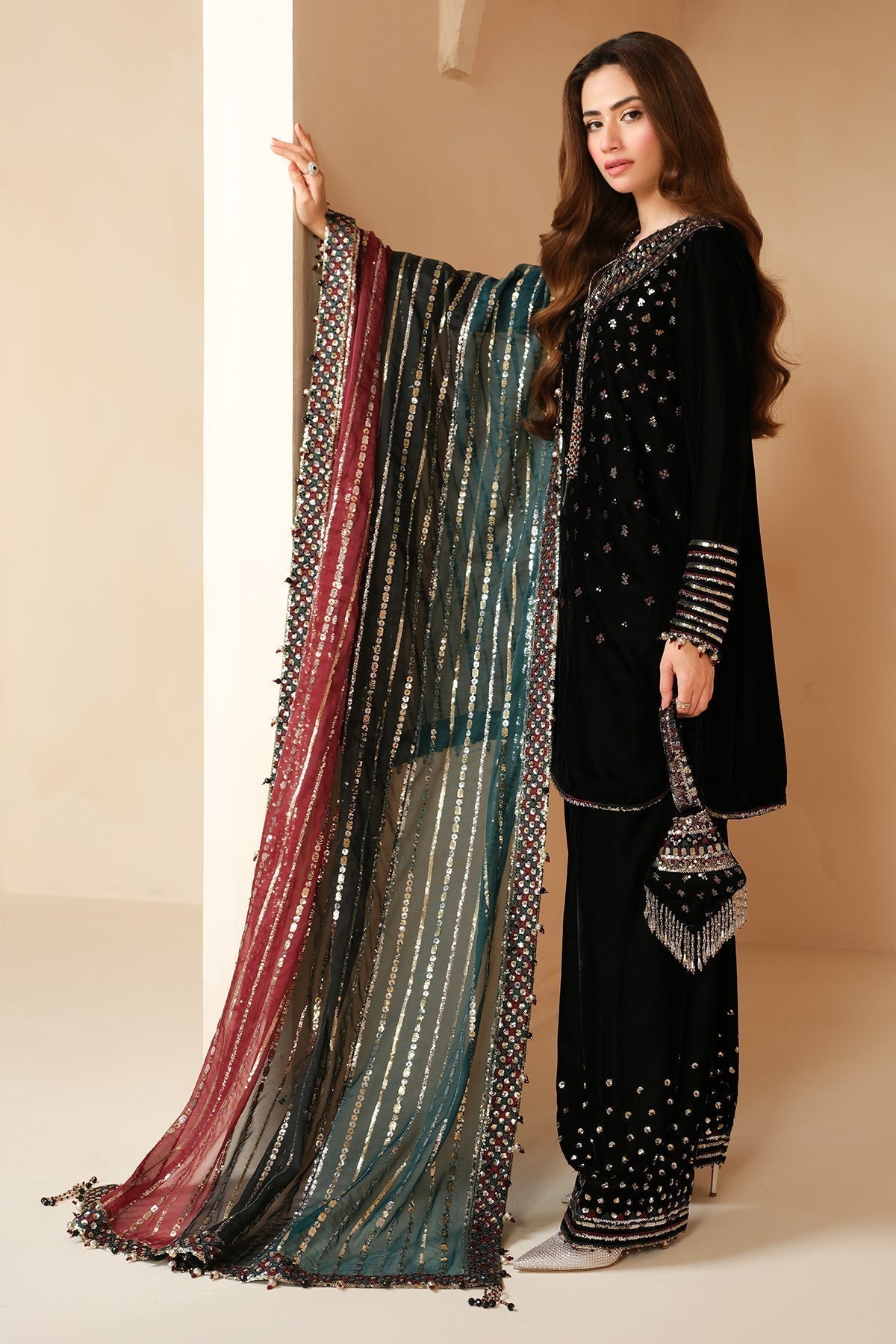 Jazmin | Velvet Edit 24 | Velvet Formal VF-2037 - House Of Hania