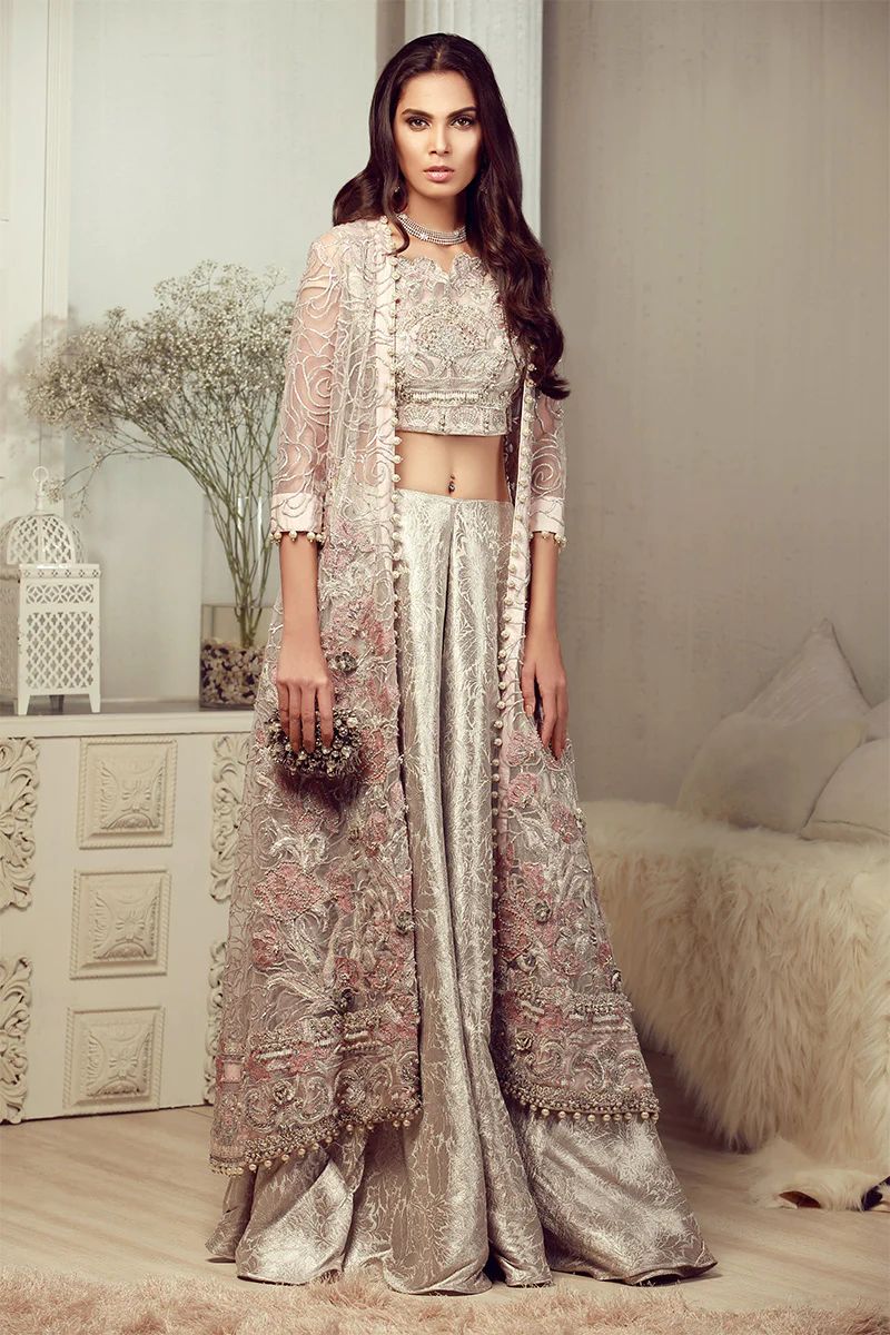Julia - House Of Hania