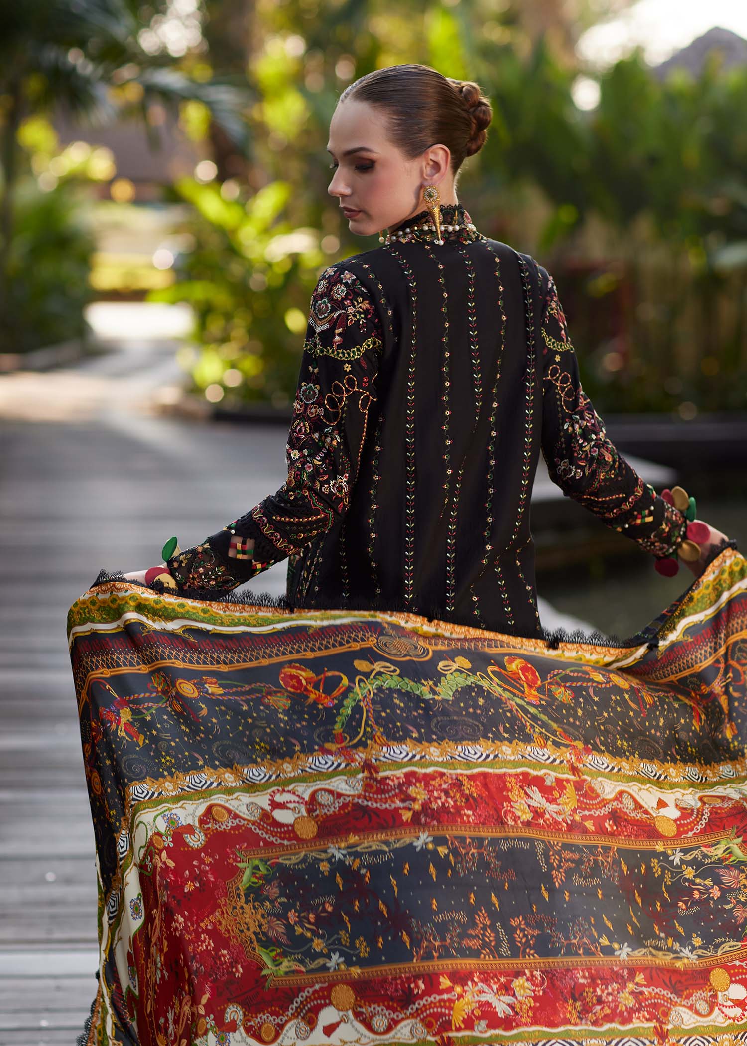 Kanwal Malik | Ariya Luxury Lawn'26 | Zaria - House Of Hania