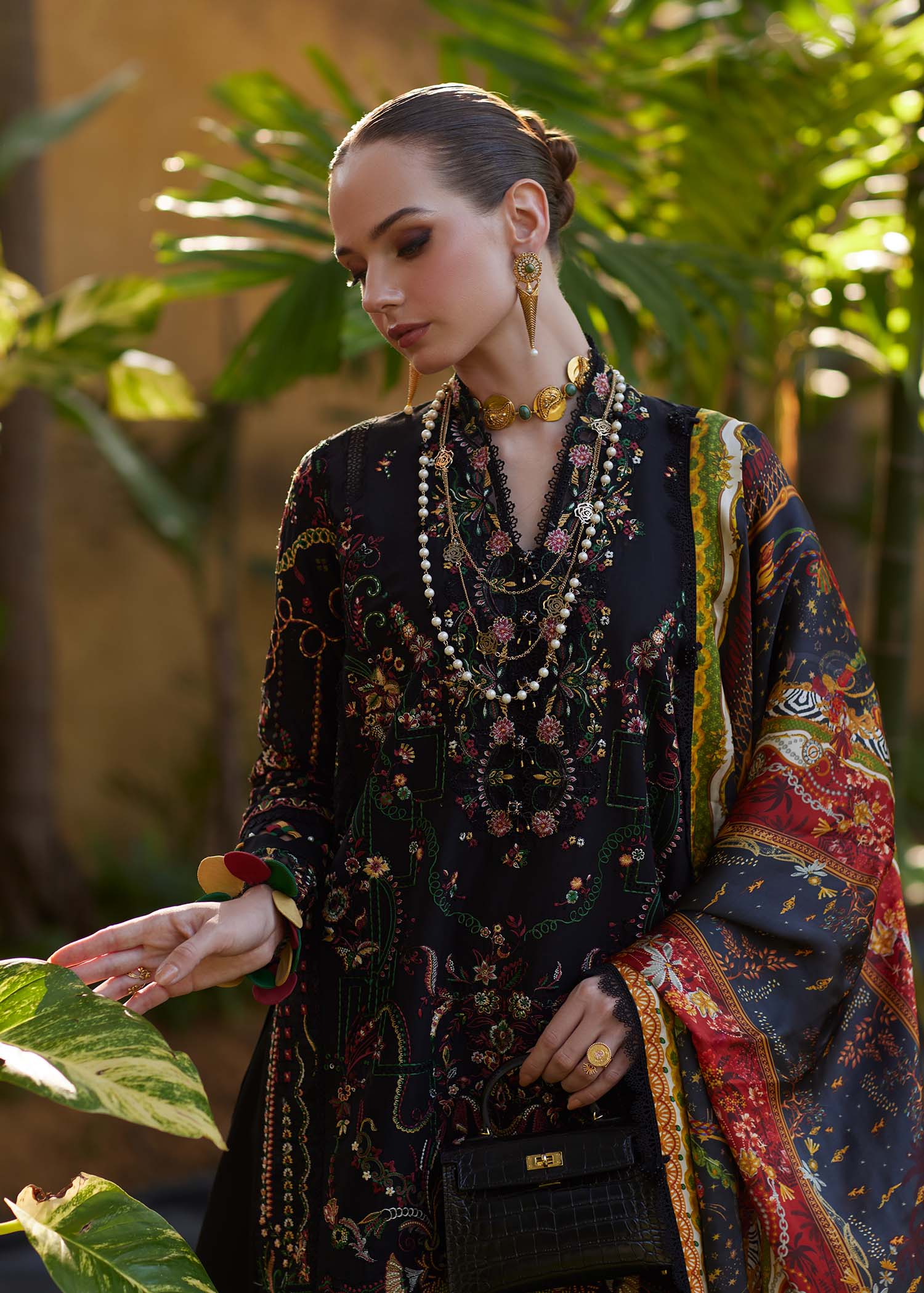 Kanwal Malik | Ariya Luxury Lawn'26 | Zaria - House Of Hania