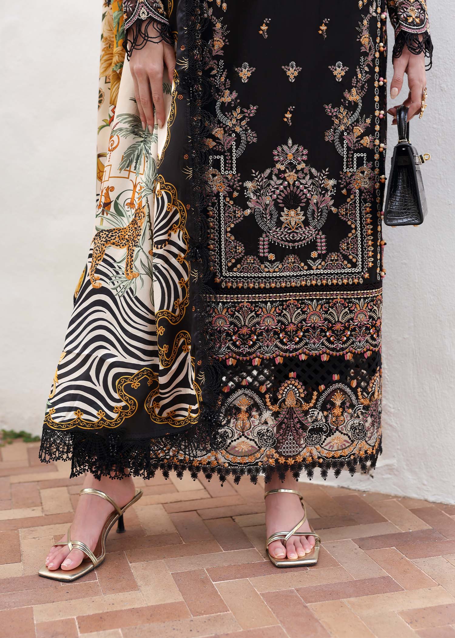 Kanwal Malik | Elysia Luxury Lawn 25 | Noire - House Of Hania